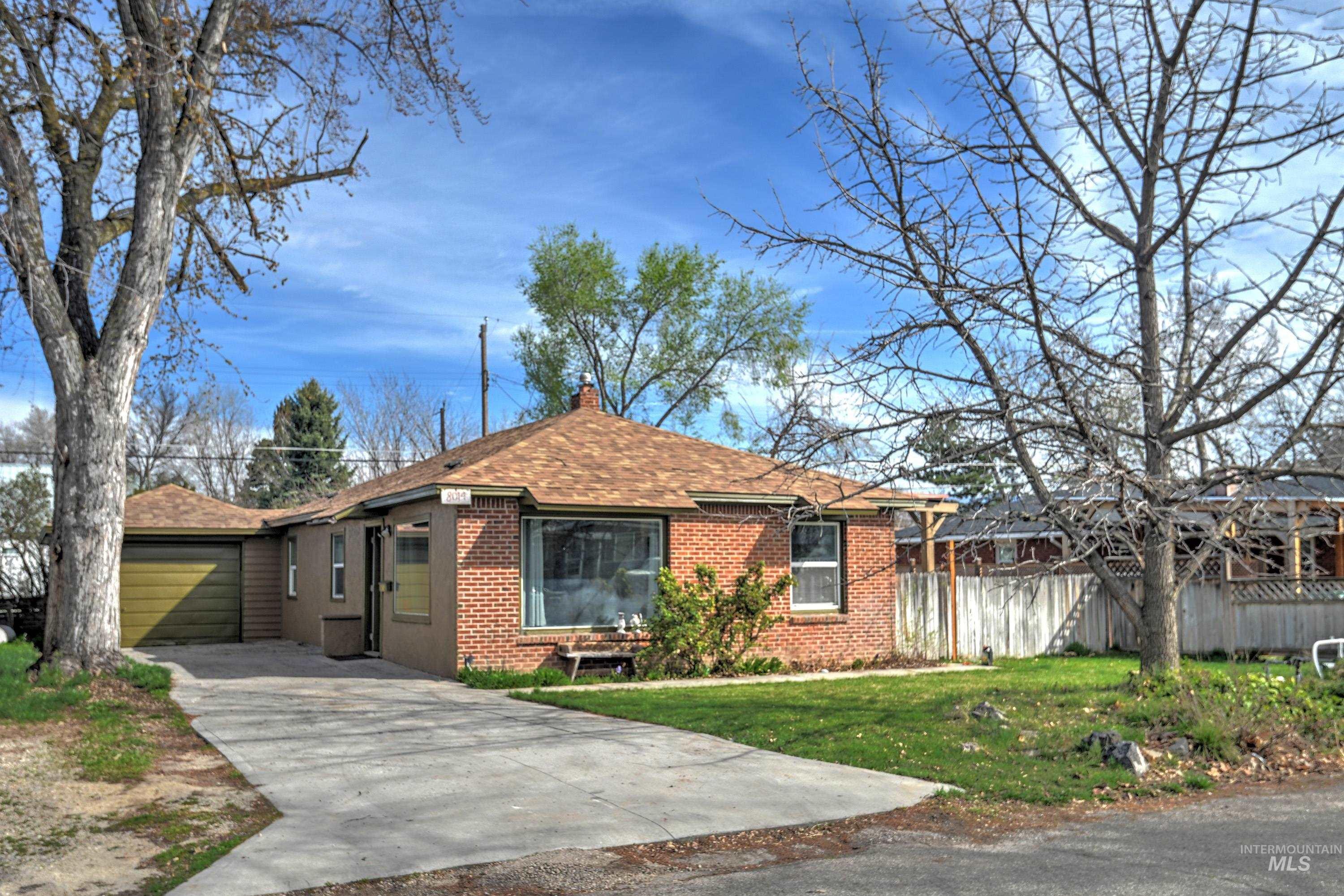 8014 W Holt St., Boise, Idaho 83704, 3 Bedrooms, 1.5 Bathrooms, Residential For Sale, Price $359,900,MLS 98986420
