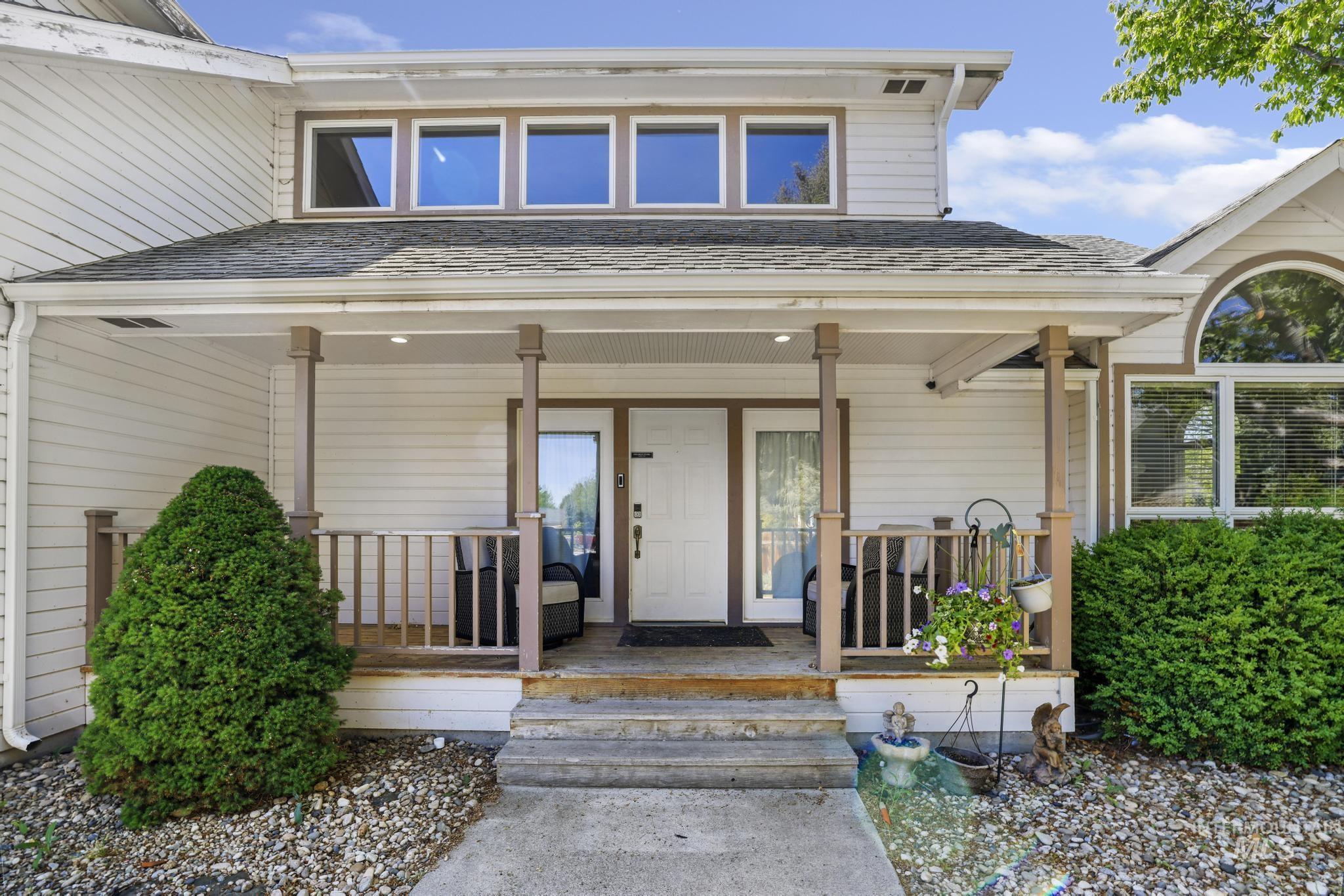 1259 Candleridge Cir, Twin Falls, Idaho 83301-8310, 5 Bedrooms, 3.5 Bathrooms, Residential For Sale, Price $559,900,MLS 98986421
