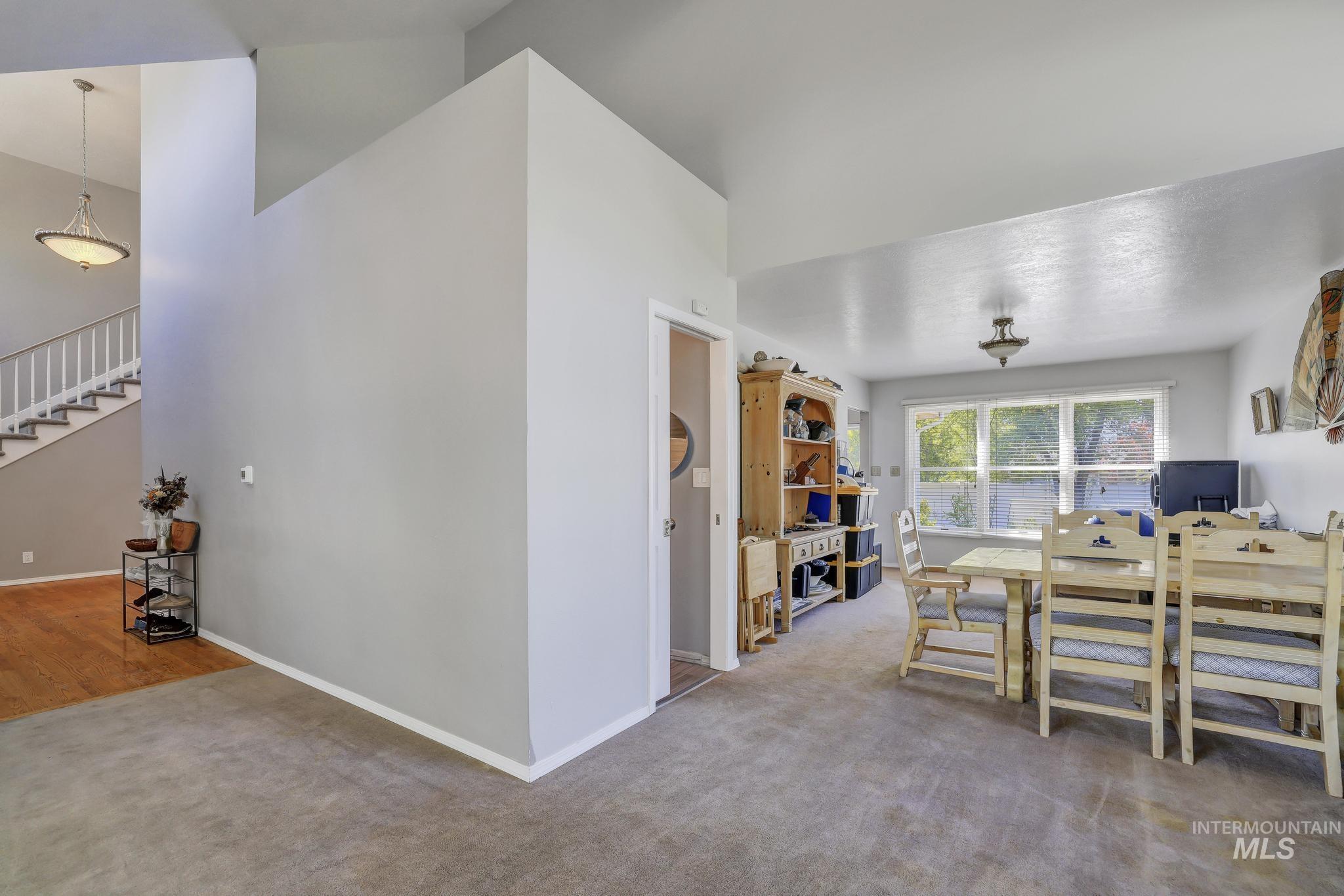 1259 Candleridge Cir, Twin Falls, Idaho 83301-8310, 5 Bedrooms, 3.5 Bathrooms, Residential For Sale, Price $559,900,MLS 98986421