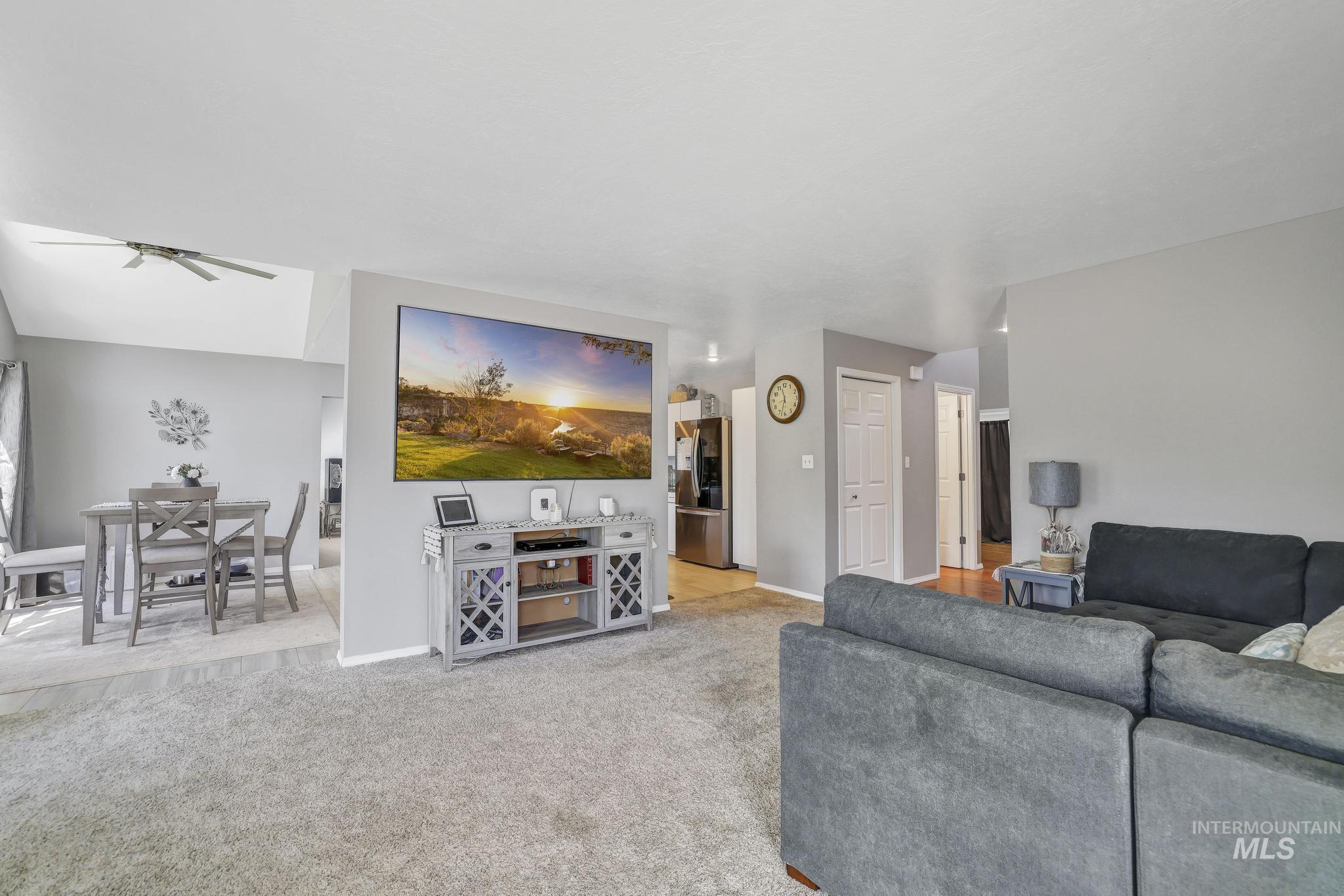 1259 Candleridge Cir, Twin Falls, Idaho 83301-8310, 5 Bedrooms, 3.5 Bathrooms, Residential For Sale, Price $559,900,MLS 98986421