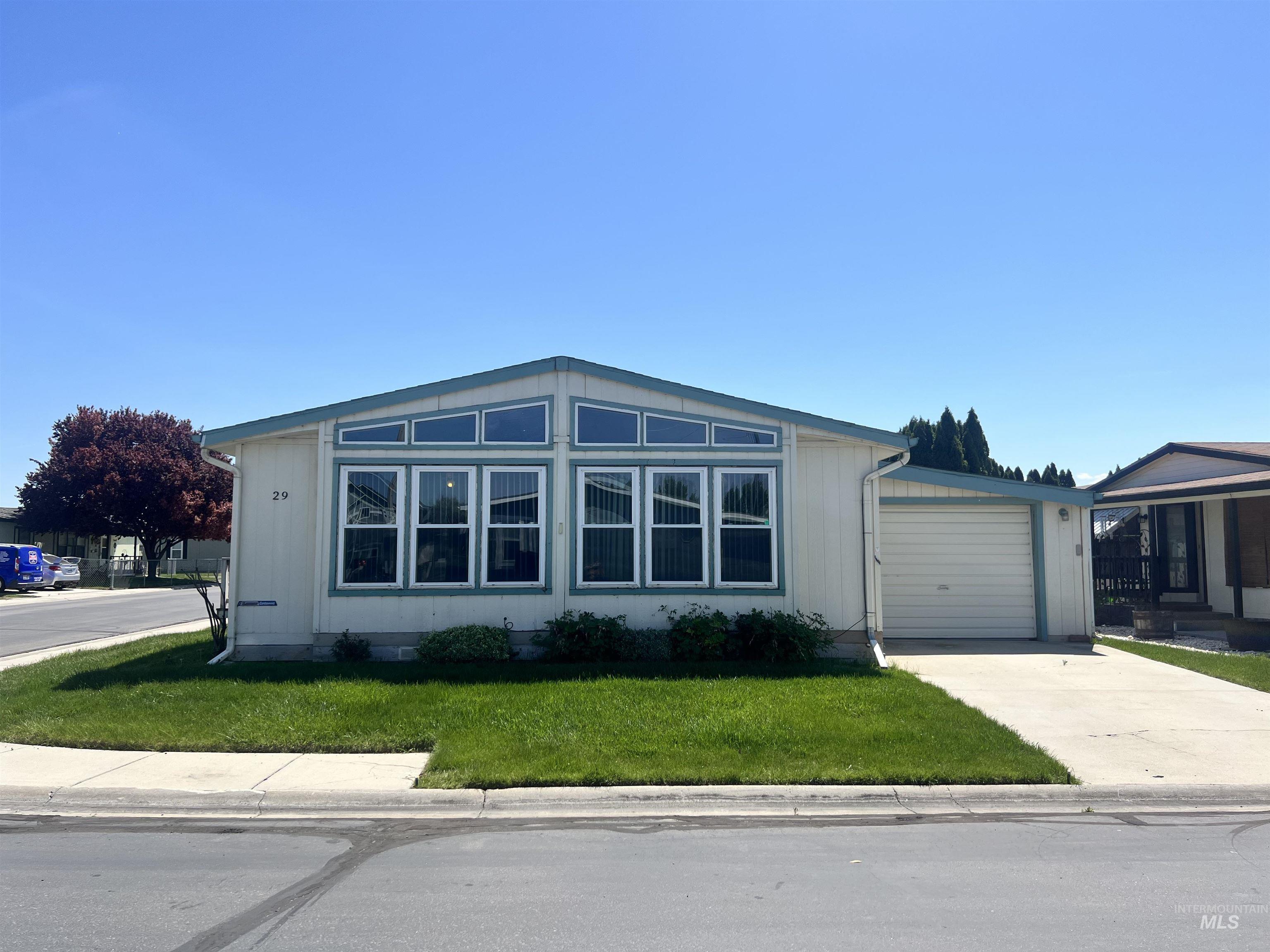 1907 W Flamingo, Nampa, Idaho 83651, 2 Bedrooms, 2.5 Bathrooms, Residential For Sale, Price $210,000, 98986422