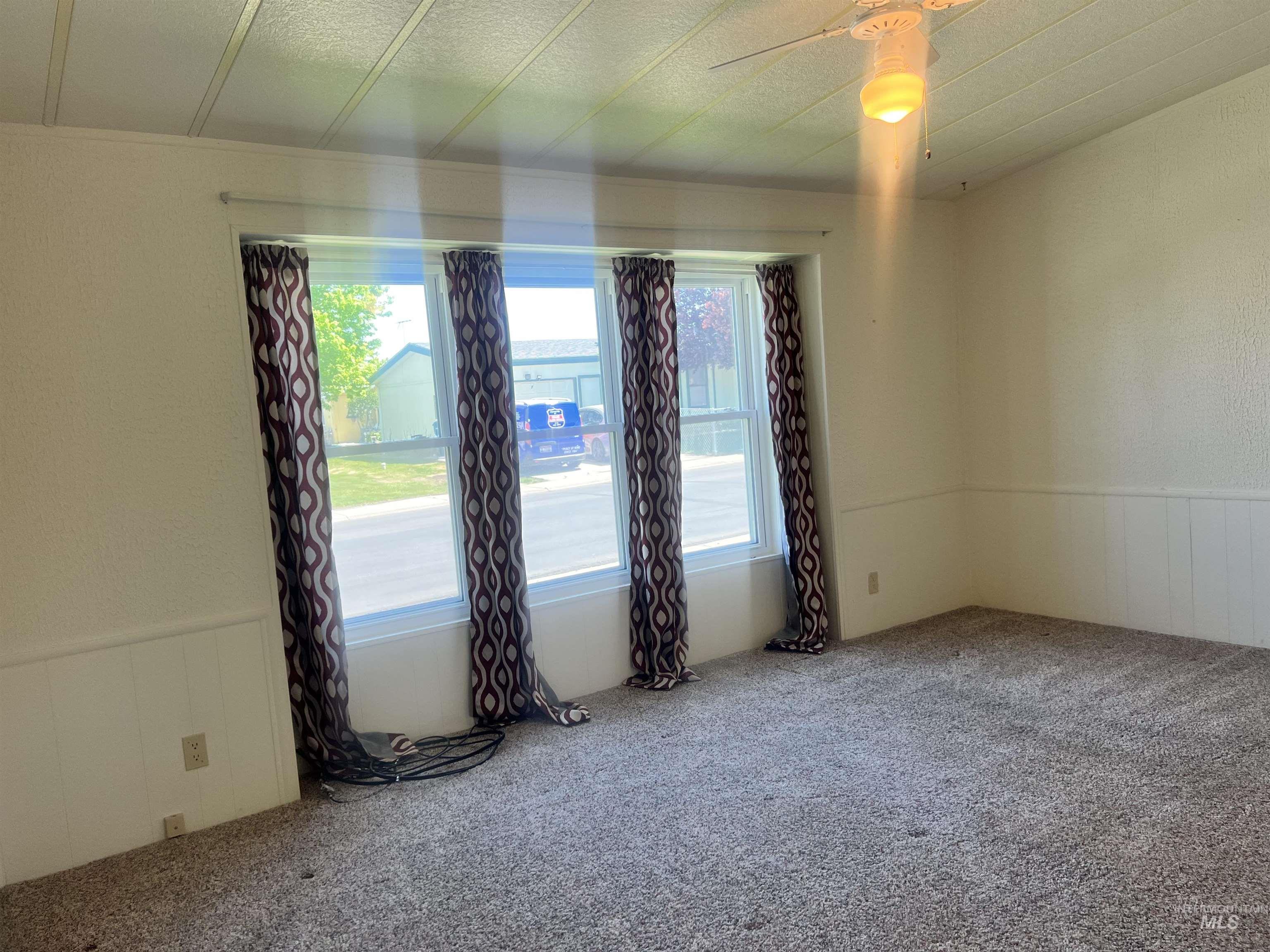 1907 W Flamingo, Nampa, Idaho 83651, 2 Bedrooms, 2.5 Bathrooms, Residential For Sale, Price $210,000, 98986422