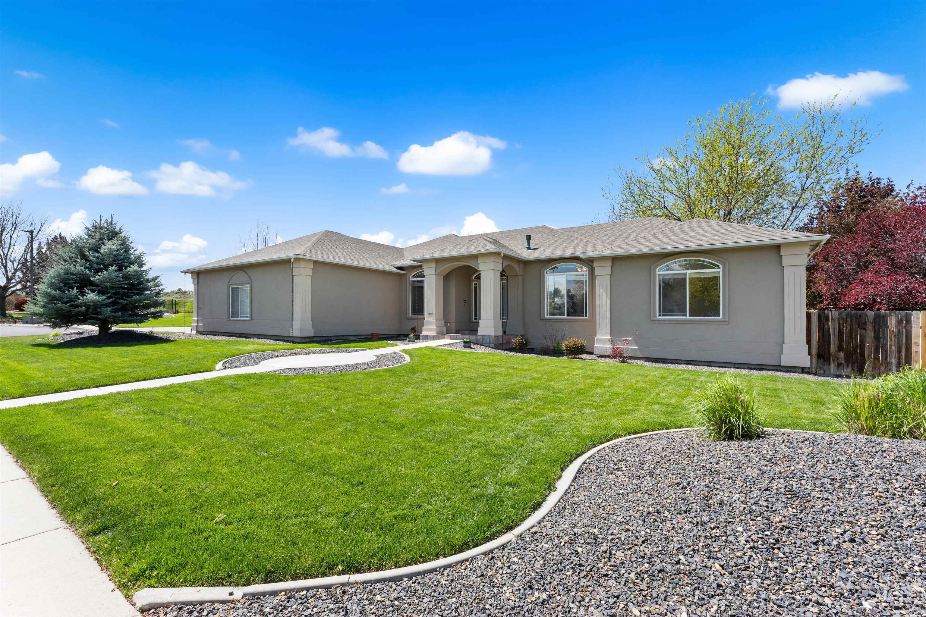 3303 S Montego Way, Nampa, Idaho 83686, 4 Bedrooms, 3.5 Bathrooms, Residential For Sale, Price $745,000, 98986426