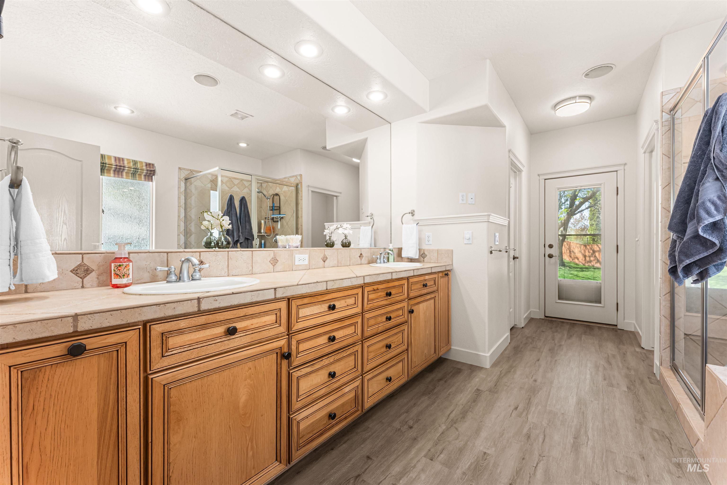 3303 S Montego Way, Nampa, Idaho 83686, 4 Bedrooms, 3.5 Bathrooms, Residential For Sale, Price $745,000, 98986426