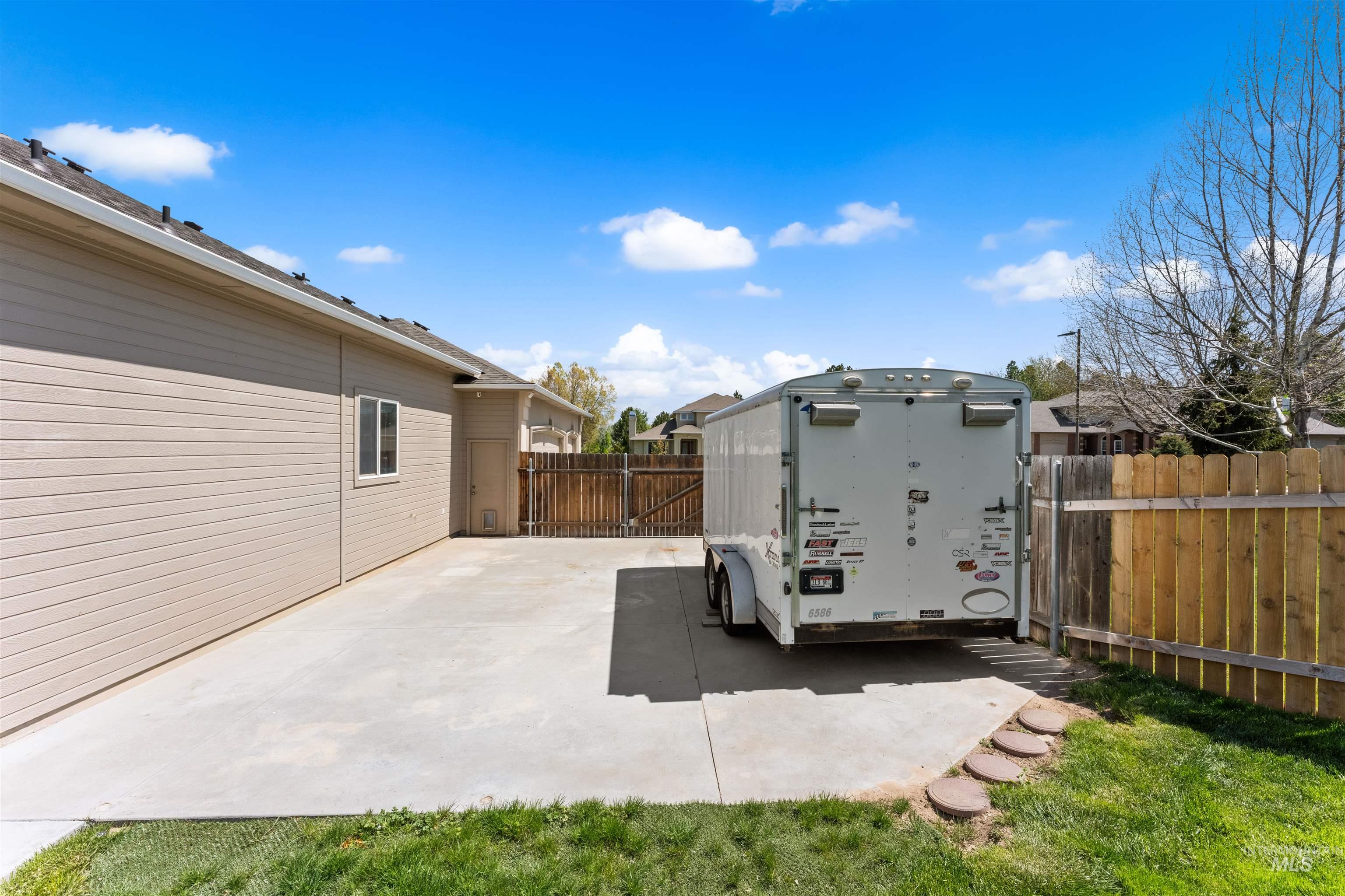 3303 S Montego Way, Nampa, Idaho 83686, 4 Bedrooms, 3.5 Bathrooms, Residential For Sale, Price $745,000, 98986426