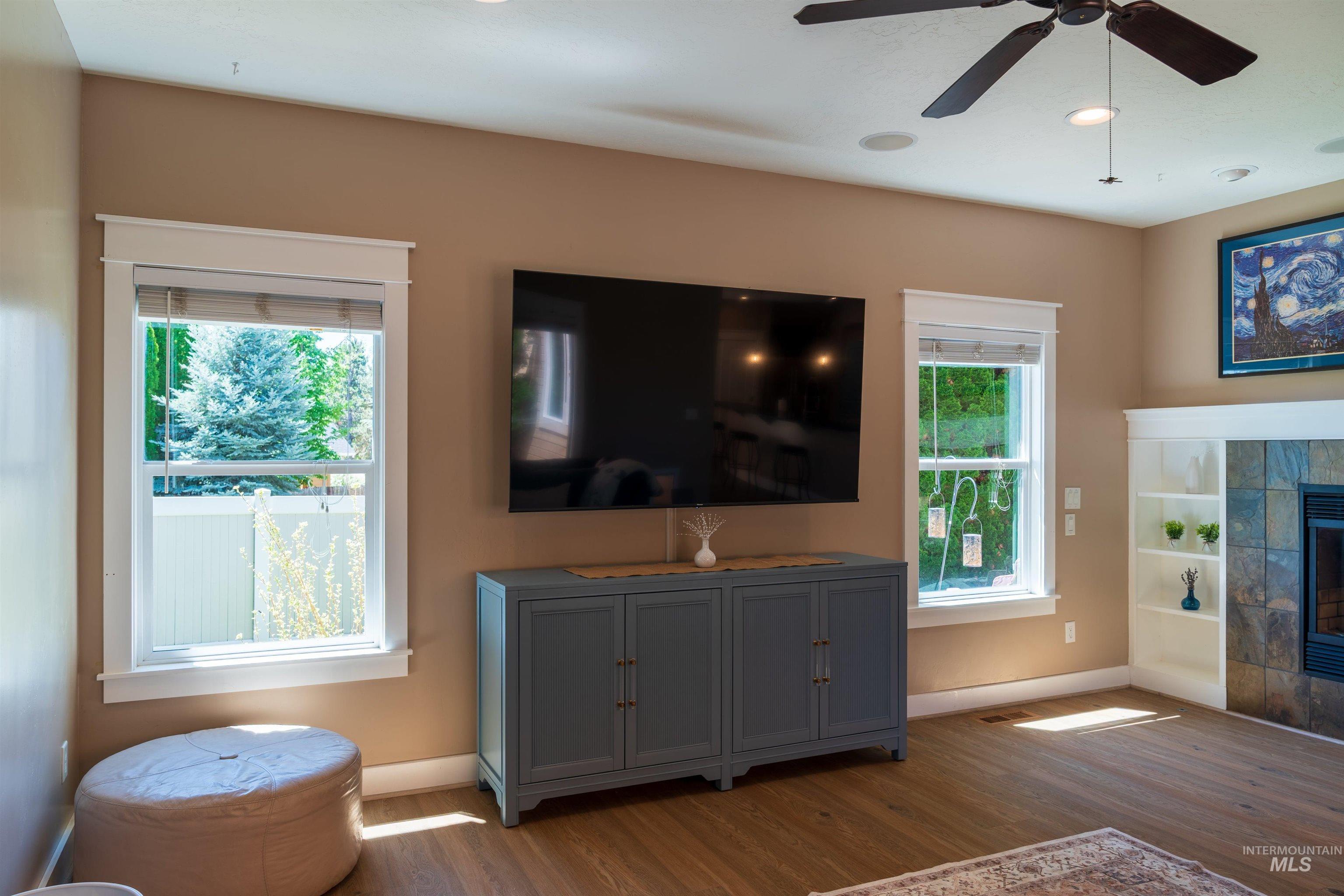 2655 E Piccadilly Ln, Eagle, Idaho 83616, 3 Bedrooms, 2.5 Bathrooms, Residential For Sale, Price $679,999, 98986429