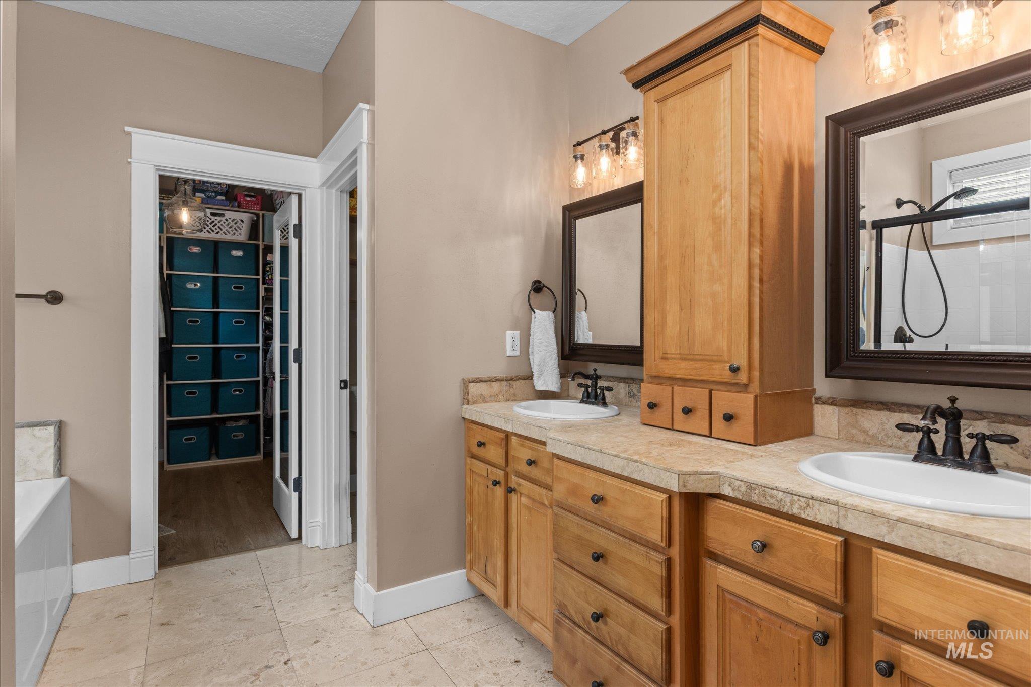 2655 E Piccadilly Ln, Eagle, Idaho 83616, 3 Bedrooms, 2.5 Bathrooms, Residential For Sale, Price $610,000, 98986429