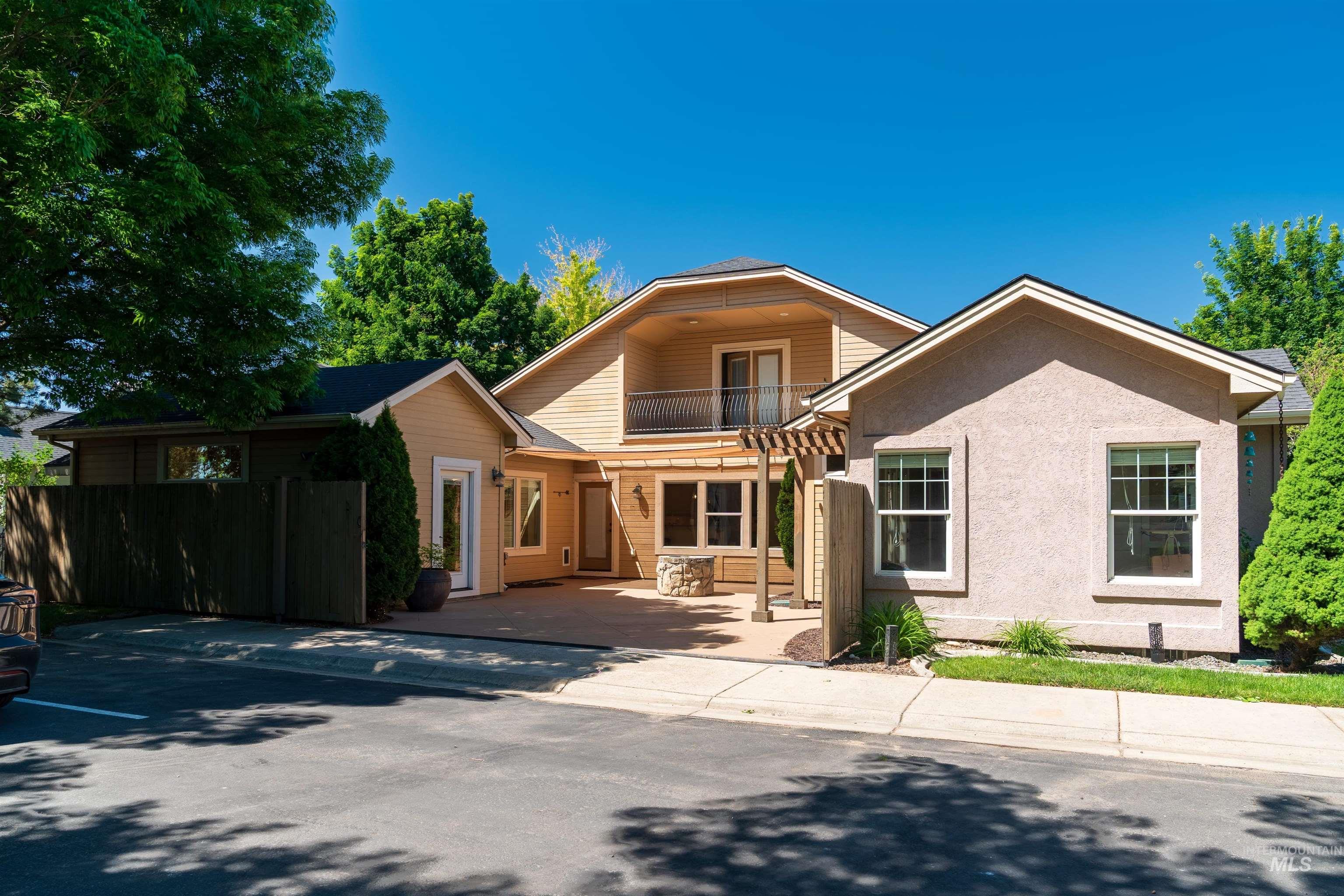 2655 E Piccadilly Ln, Eagle, Idaho 83616, 3 Bedrooms, 2.5 Bathrooms, Residential For Sale, Price $679,999, 98986429