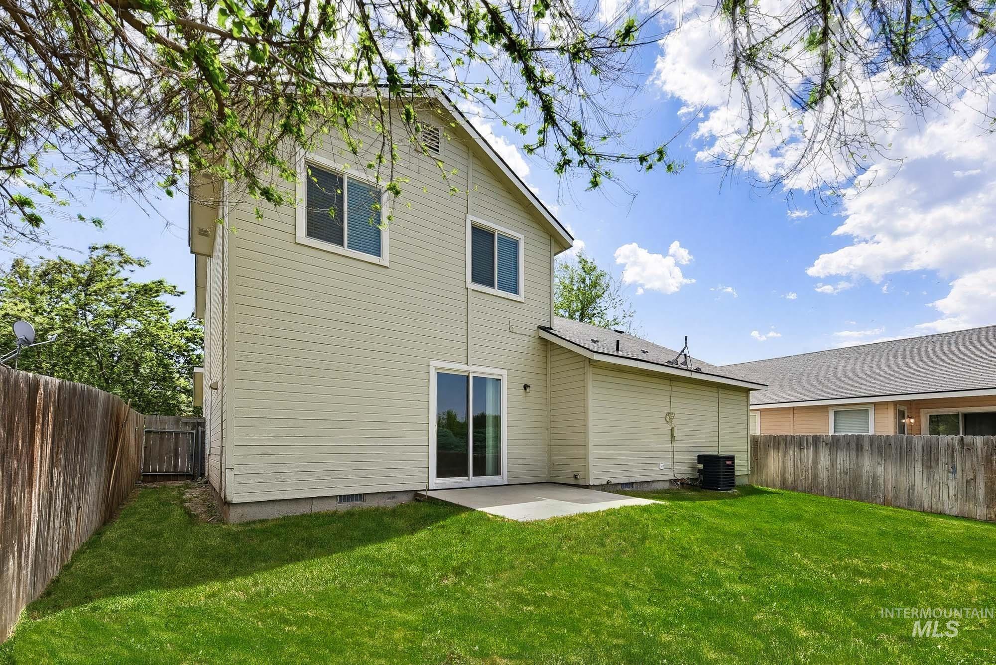 497 N Lahar Pl, Kuna, Idaho 83634, 3 Bedrooms, 2.5 Bathrooms, Residential For Sale, Price $405,000,MLS 98986430