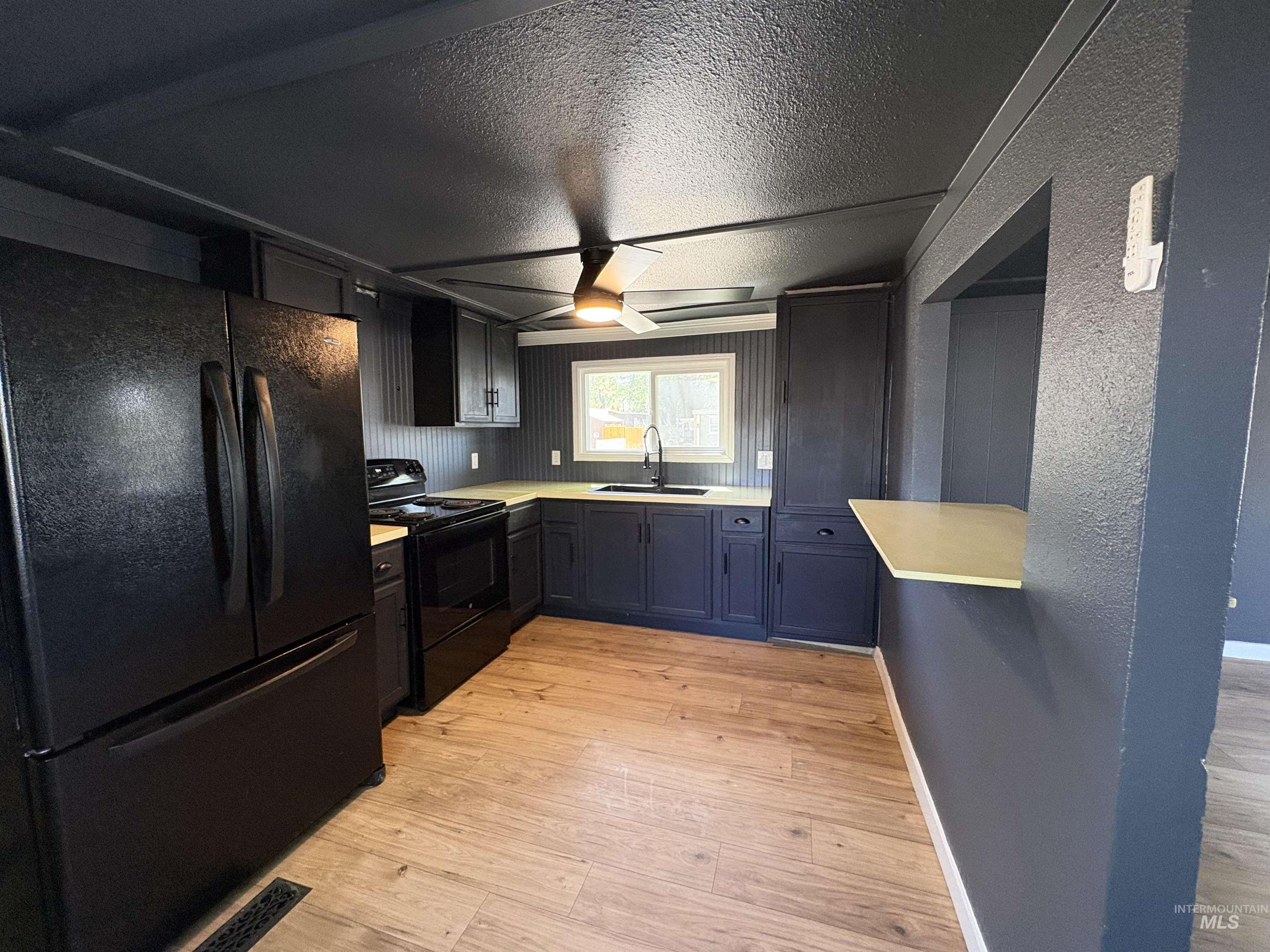 401 Main St #38, Homedale, Idaho 83628, 3 Bedrooms, 1 Bathroom, Residential For Sale, Price $65,000, 98986432