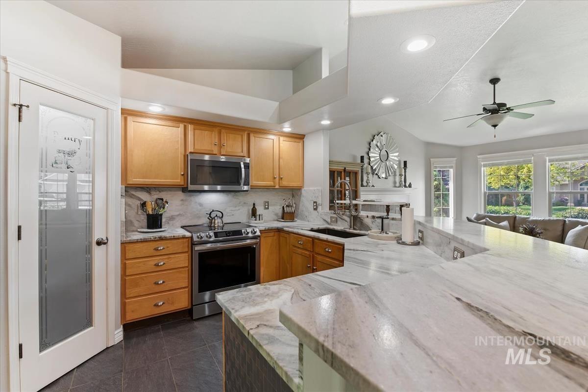 16930 N Darmady Loop, Nampa, Idaho 83687, 4 Bedrooms, 3 Bathrooms, Residential For Sale, Price $434,900, 98986433
