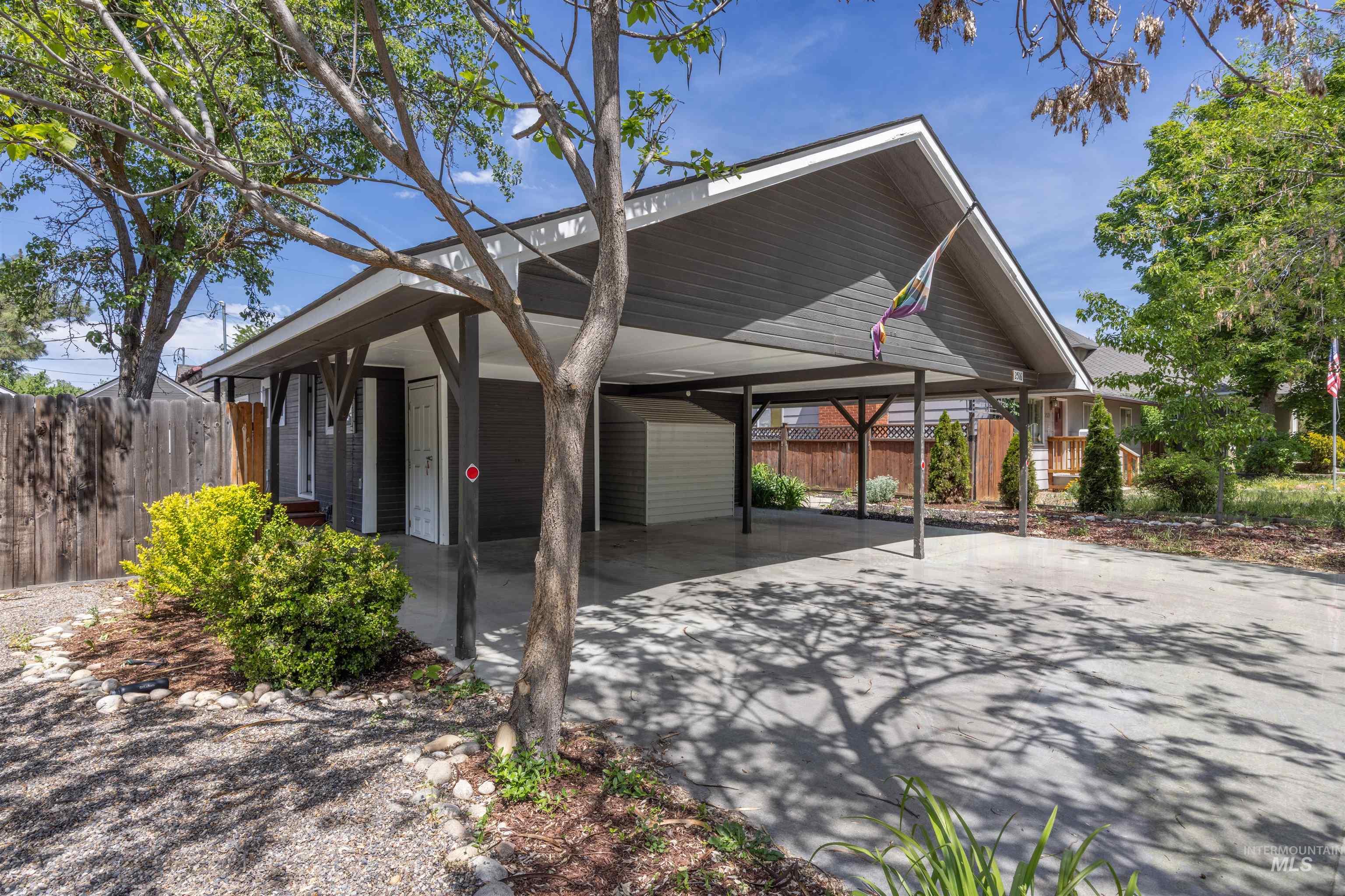 2514 & 2516 W Jefferson St, Boise, Idaho 83702, 5 Bedrooms, 2 Bathrooms, Residential For Sale, Price $699,900, 98986436
