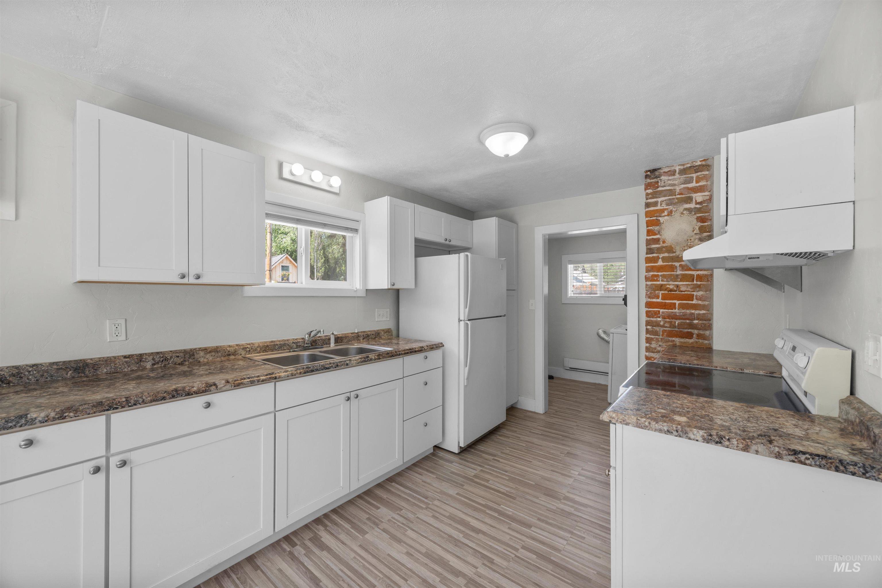 2514 & 2516 W Jefferson St, Boise, Idaho 83702, 5 Bedrooms, 2 Bathrooms, Residential For Sale, Price $699,900, 98986436
