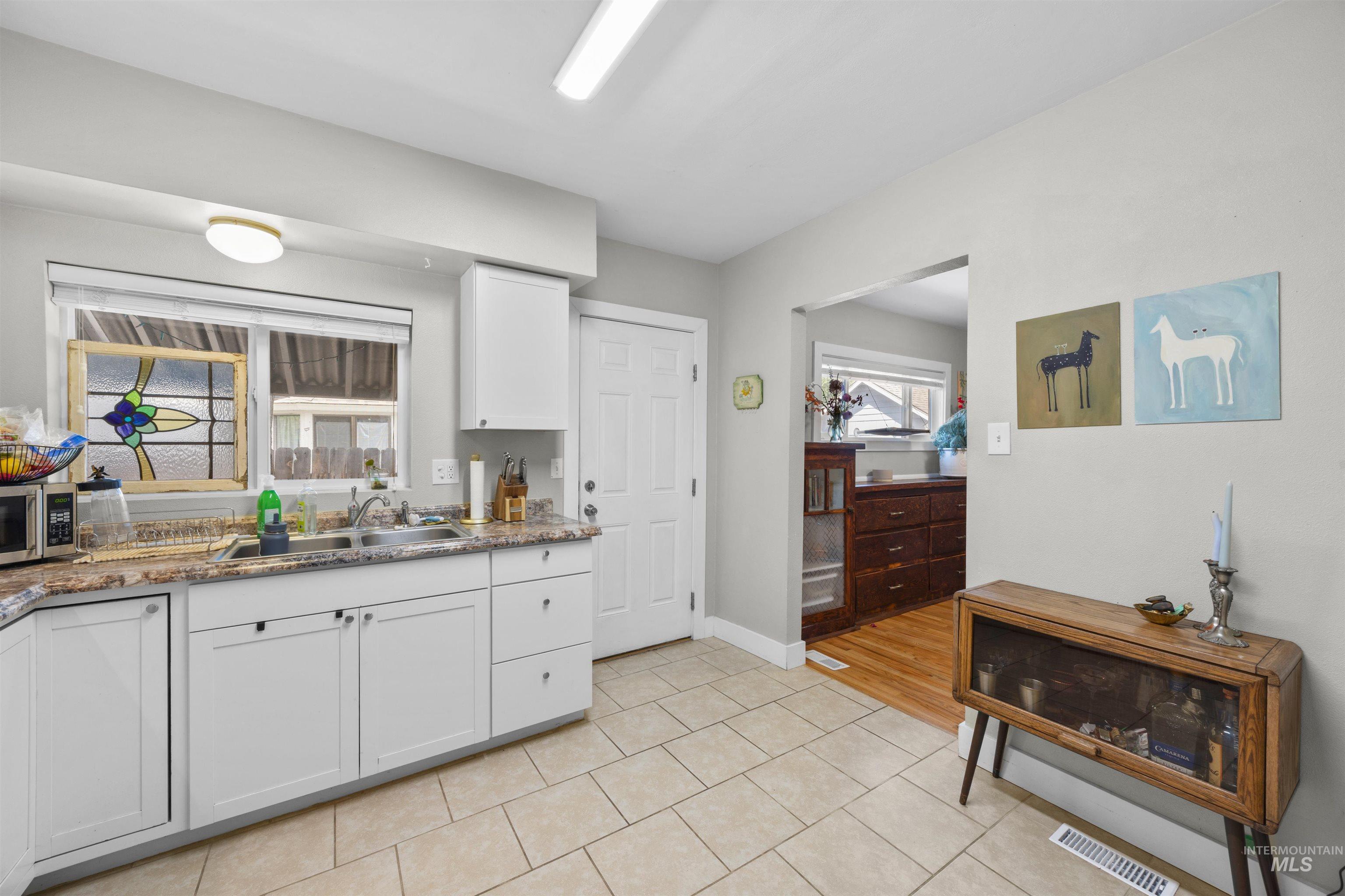 2514 & 2516 W Jefferson St, Boise, Idaho 83702, 5 Bedrooms, 2 Bathrooms, Residential For Sale, Price $699,900, 98986436