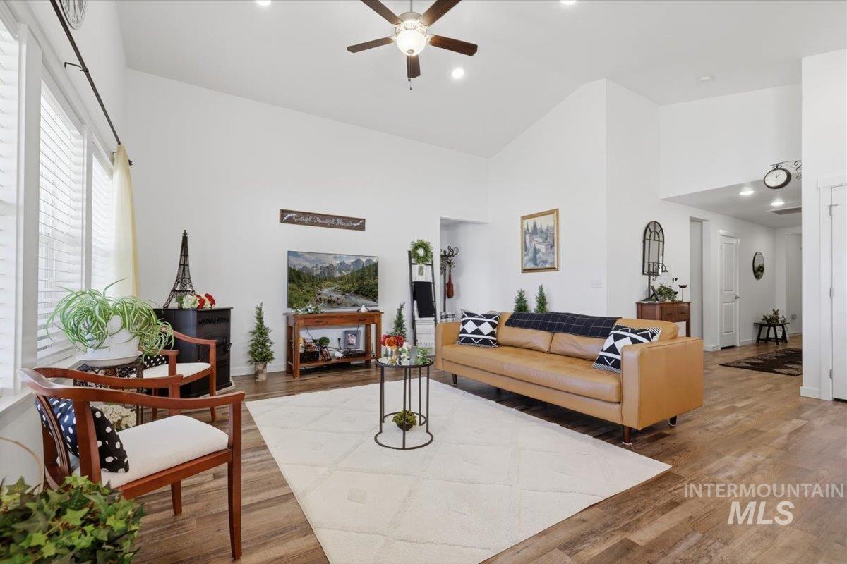 12640 W McBean Ct., Star, Idaho 83669, 3 Bedrooms, 2 Bathrooms, Residential For Sale, Price $514,990, 98986439
