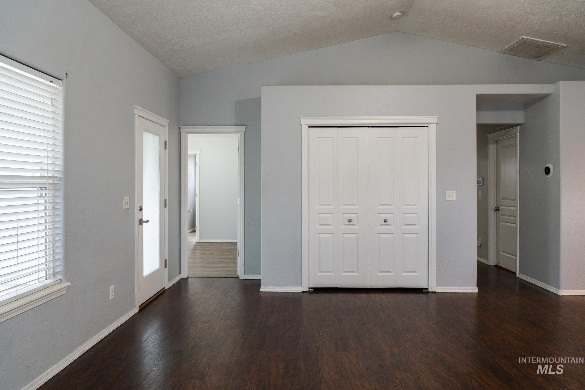 4719 Kadie st, Caldwell, Idaho 83607-8596, 3 Bedrooms, 2 Bathrooms, Residential For Sale, Price $360,000,MLS 98986442