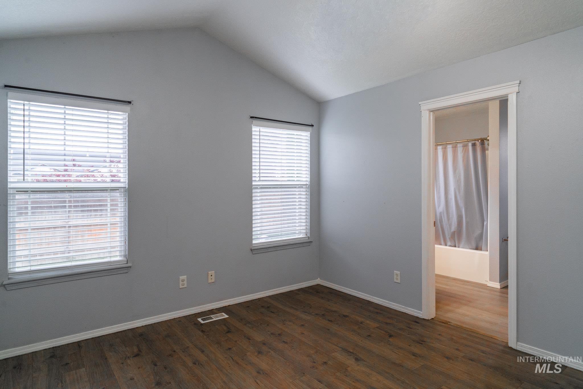 4719 Kadie st, Caldwell, Idaho 83607-8596, 3 Bedrooms, 2 Bathrooms, Residential For Sale, Price $360,000,MLS 98986442
