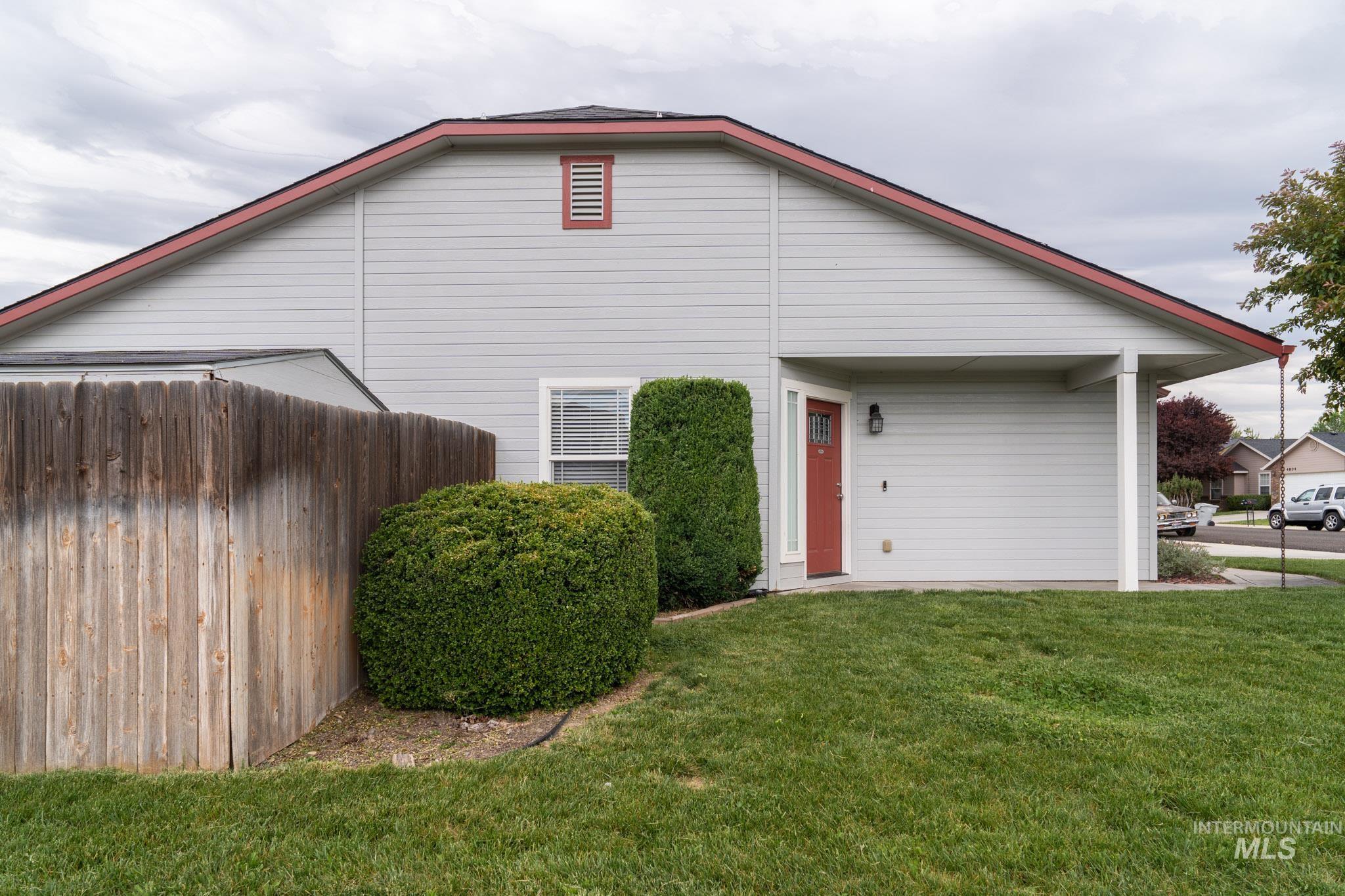 4719 Kadie st, Caldwell, Idaho 83607-8596, 3 Bedrooms, 2 Bathrooms, Residential For Sale, Price $360,000,MLS 98986442