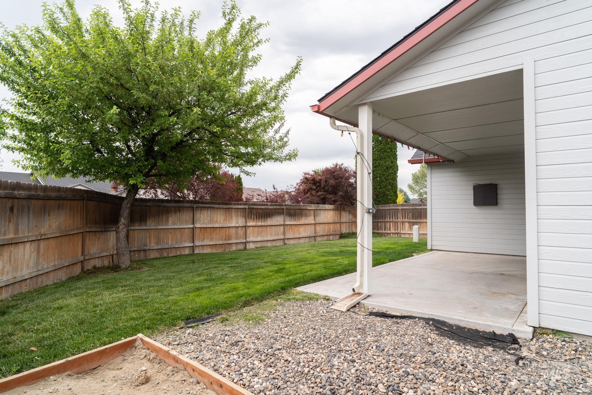 4719 Kadie st, Caldwell, Idaho 83607-8596, 3 Bedrooms, 2 Bathrooms, Residential For Sale, Price $360,000,MLS 98986442