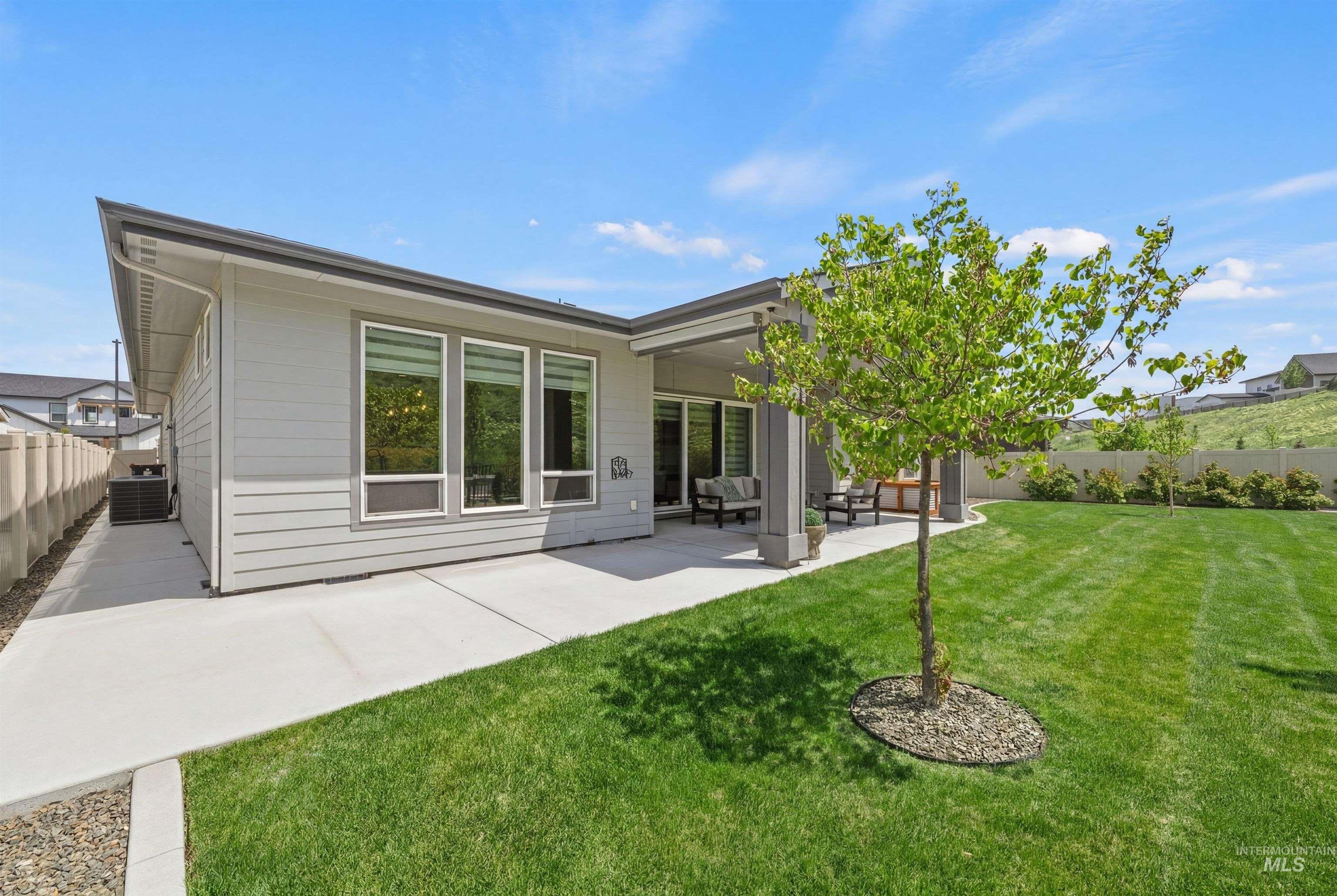 6121 S Cubola Way, Meridian, Idaho 83642, 3 Bedrooms, 2.5 Bathrooms, Residential For Sale, Price $848,900, 98986443