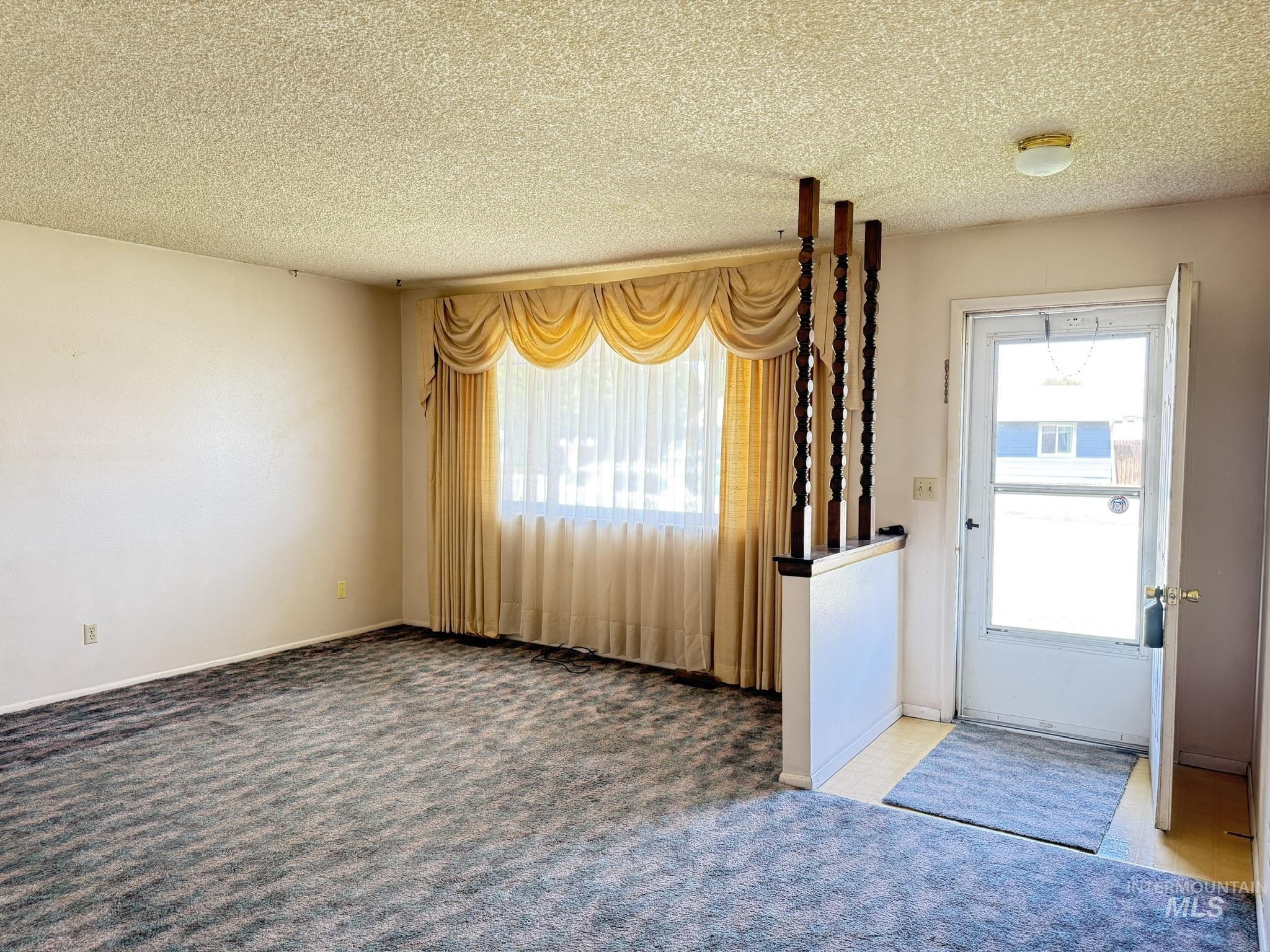 827 NW 2nd, Fruitland, Idaho 83619, 2 Bedrooms, 1 Bathroom, Residential For Sale, Price $275,000,MLS 98986445