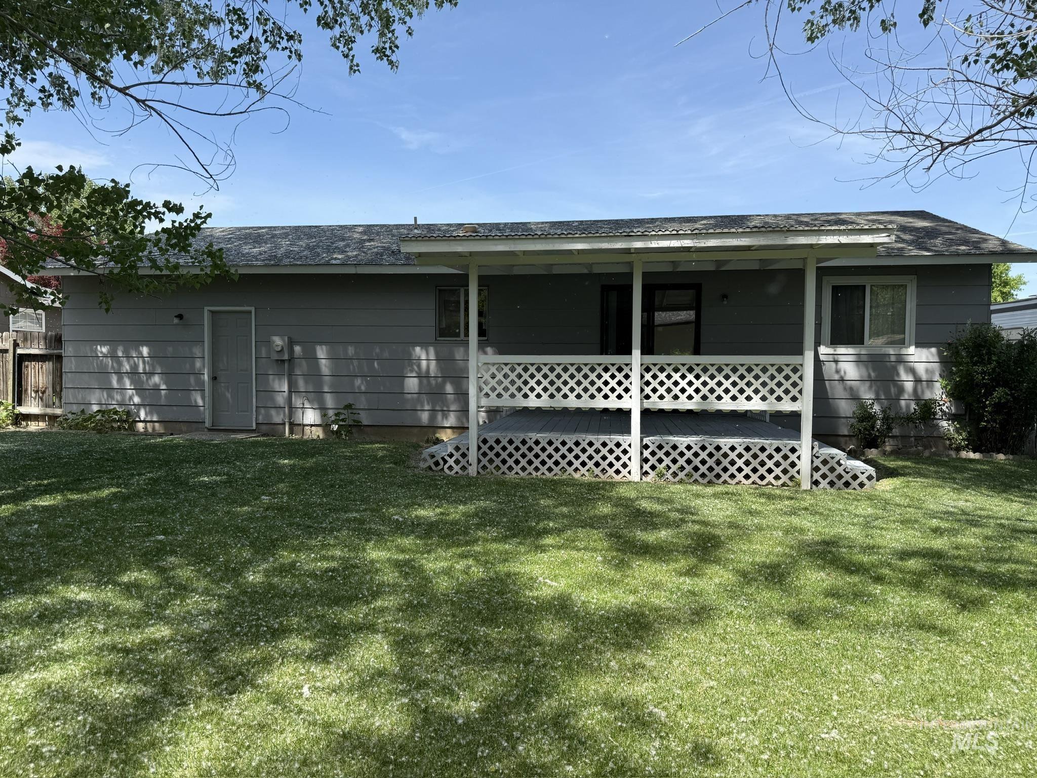 827 NW 2nd, Fruitland, Idaho 83619, 2 Bedrooms, 1 Bathroom, Residential For Sale, Price $275,000,MLS 98986445