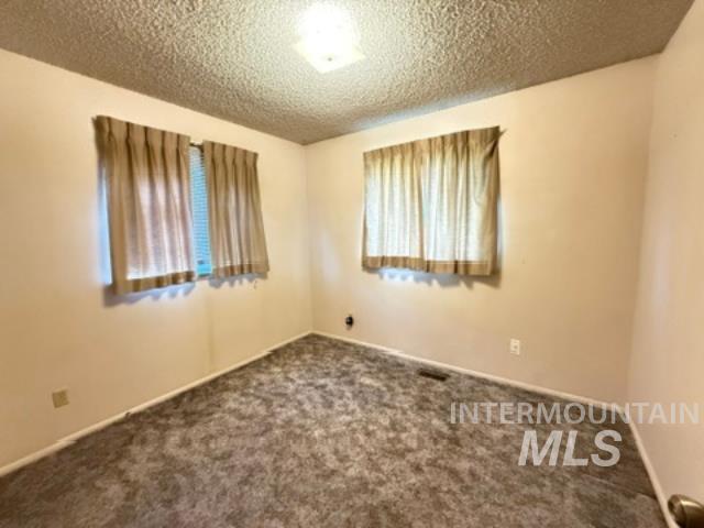 827 NW 2nd, Fruitland, Idaho 83619, 2 Bedrooms, 1 Bathroom, Residential For Sale, Price $275,000,MLS 98986445