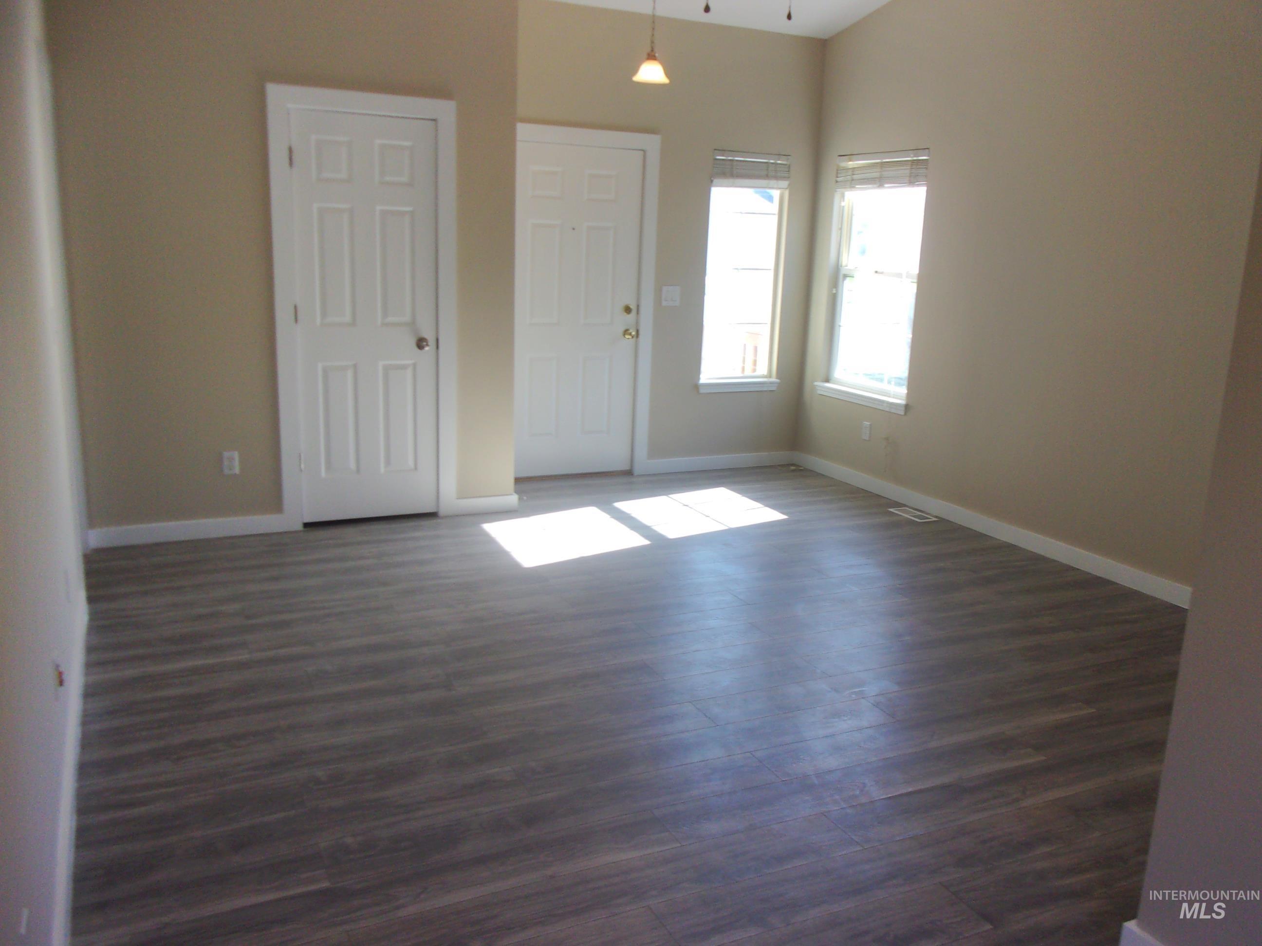 522 E Maryland Ave, Nampa, Idaho 83686, 2 Bedrooms, 2 Bathrooms, Residential For Sale, Price $309,000,MLS 98986446