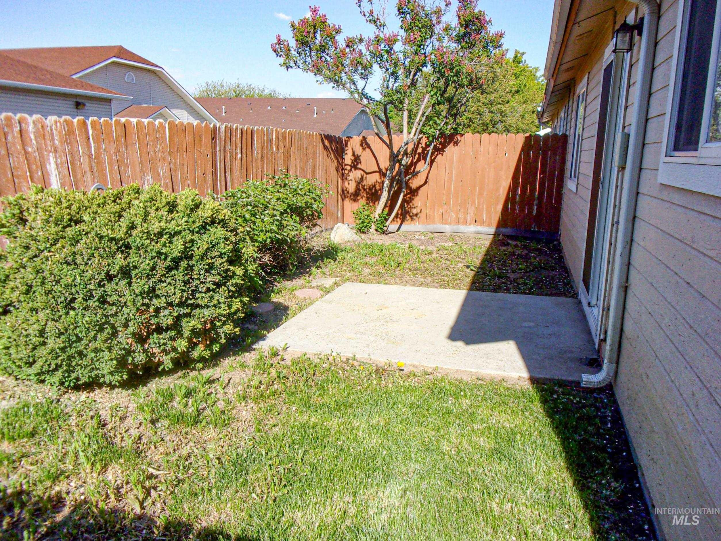 522 E Maryland Ave, Nampa, Idaho 83686, 2 Bedrooms, 2 Bathrooms, Residential For Sale, Price $309,000,MLS 98986446