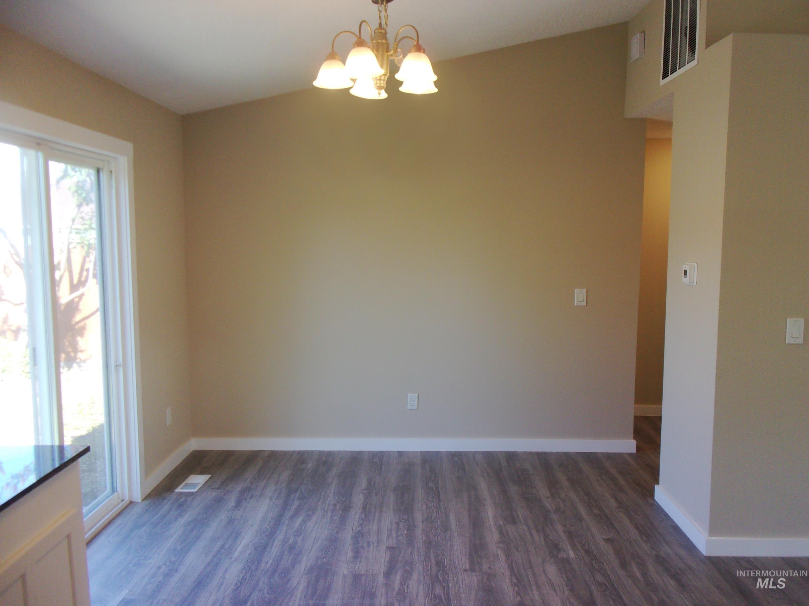 522 E Maryland Ave, Nampa, Idaho 83686, 2 Bedrooms, 2 Bathrooms, Residential For Sale, Price $309,000,MLS 98986446