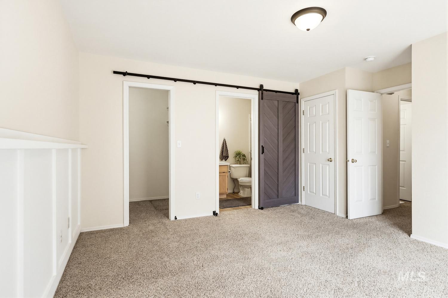 6859 W Russett St., Boise, Idaho 83704, 2 Bedrooms, 2 Bathrooms, Residential For Sale, Price $357,900,MLS 98986448
