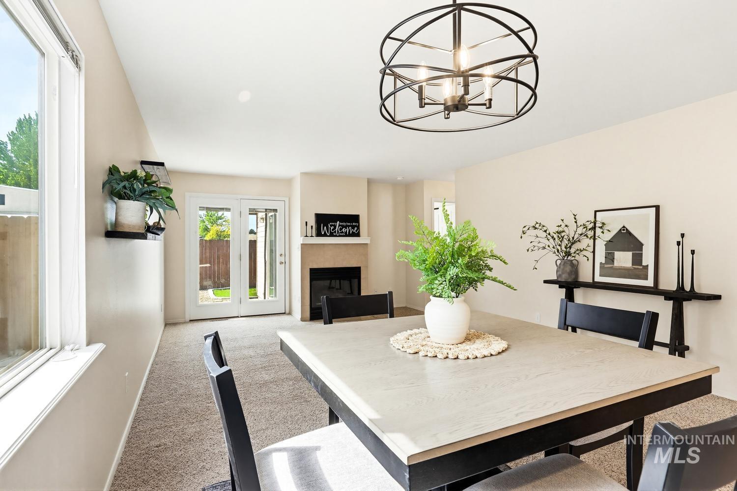 6859 W Russett St., Boise, Idaho 83704, 2 Bedrooms, 2 Bathrooms, Residential For Sale, Price $357,900,MLS 98986448
