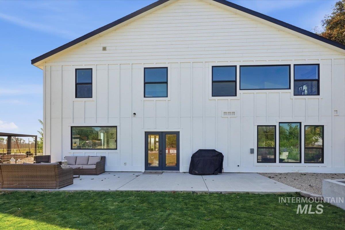 660 3rd Street, Notus, Idaho 83656, 6 Bedrooms, 3.5 Bathrooms, Residential For Sale, Price $784,900, 98986449