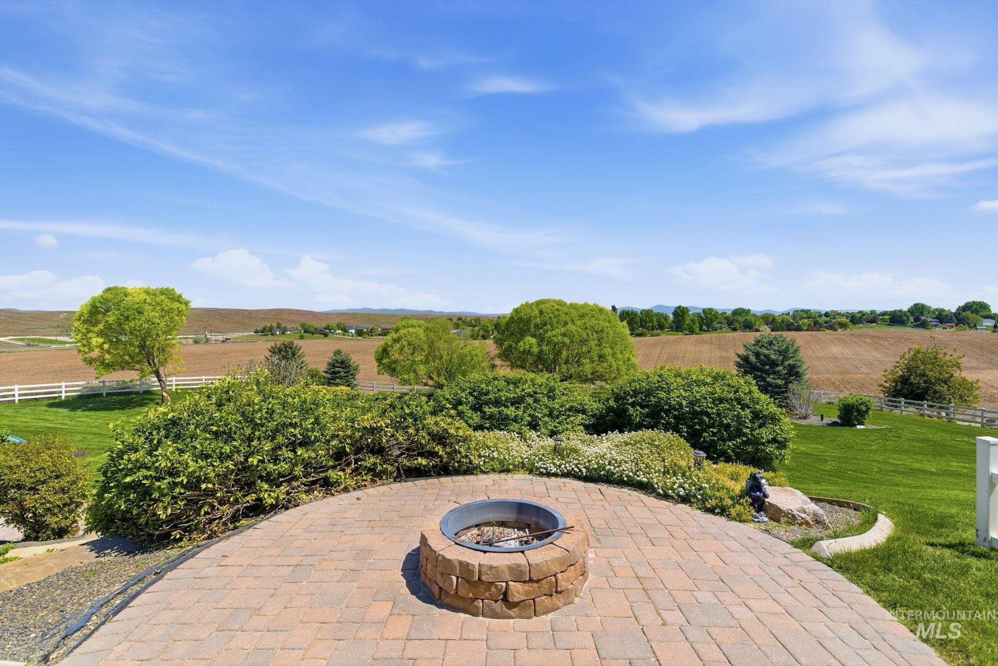 5280 N High Prairie Pl, Star, Idaho 83669, 4 Bedrooms, 3.5 Bathrooms, Residential For Sale, Price $1,299,000, 98986450