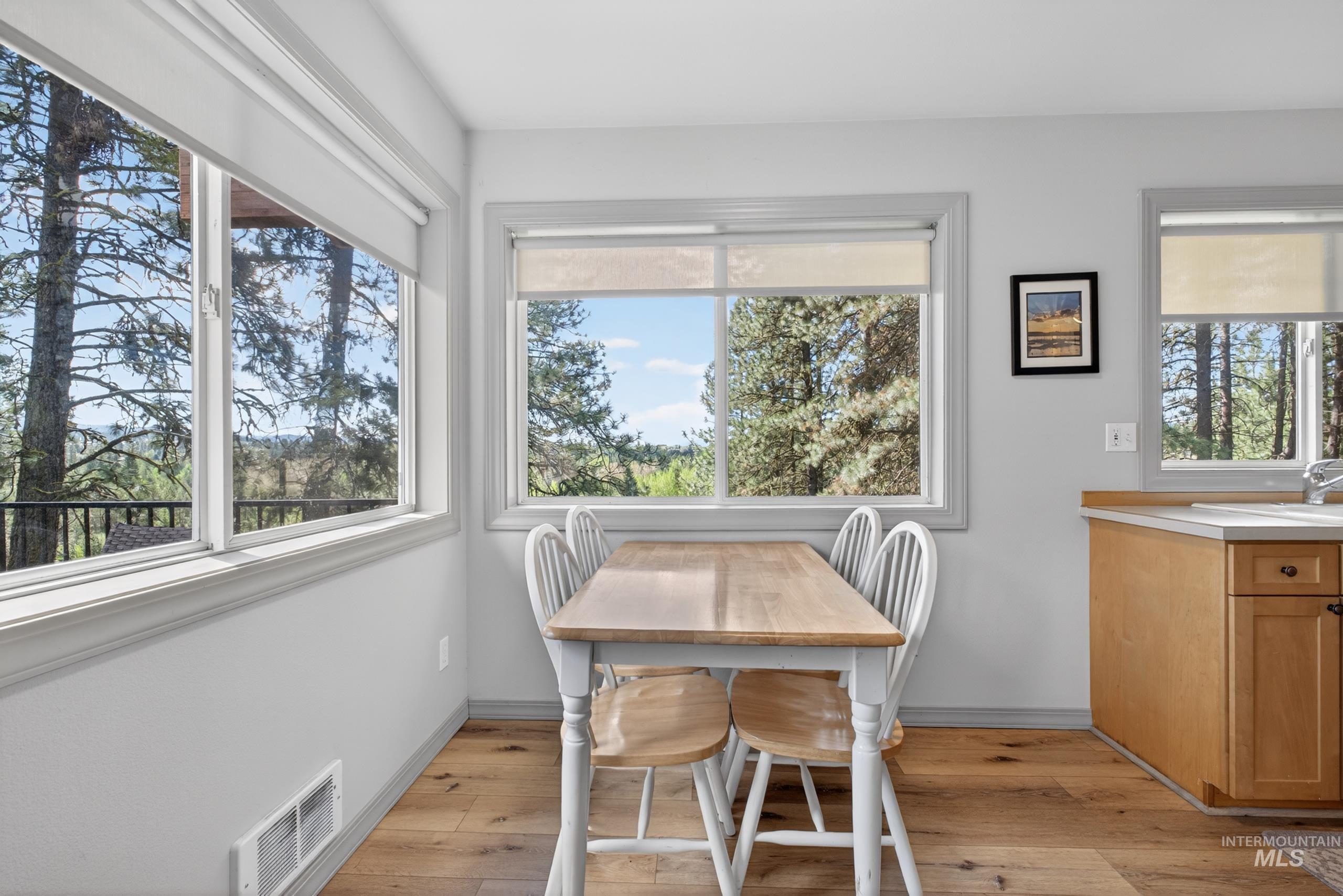 202 Sunny Way, McCall, Idaho 83638, 2 Bedrooms, 2 Bathrooms, Residential For Sale, Price $559,900,MLS 98986452
