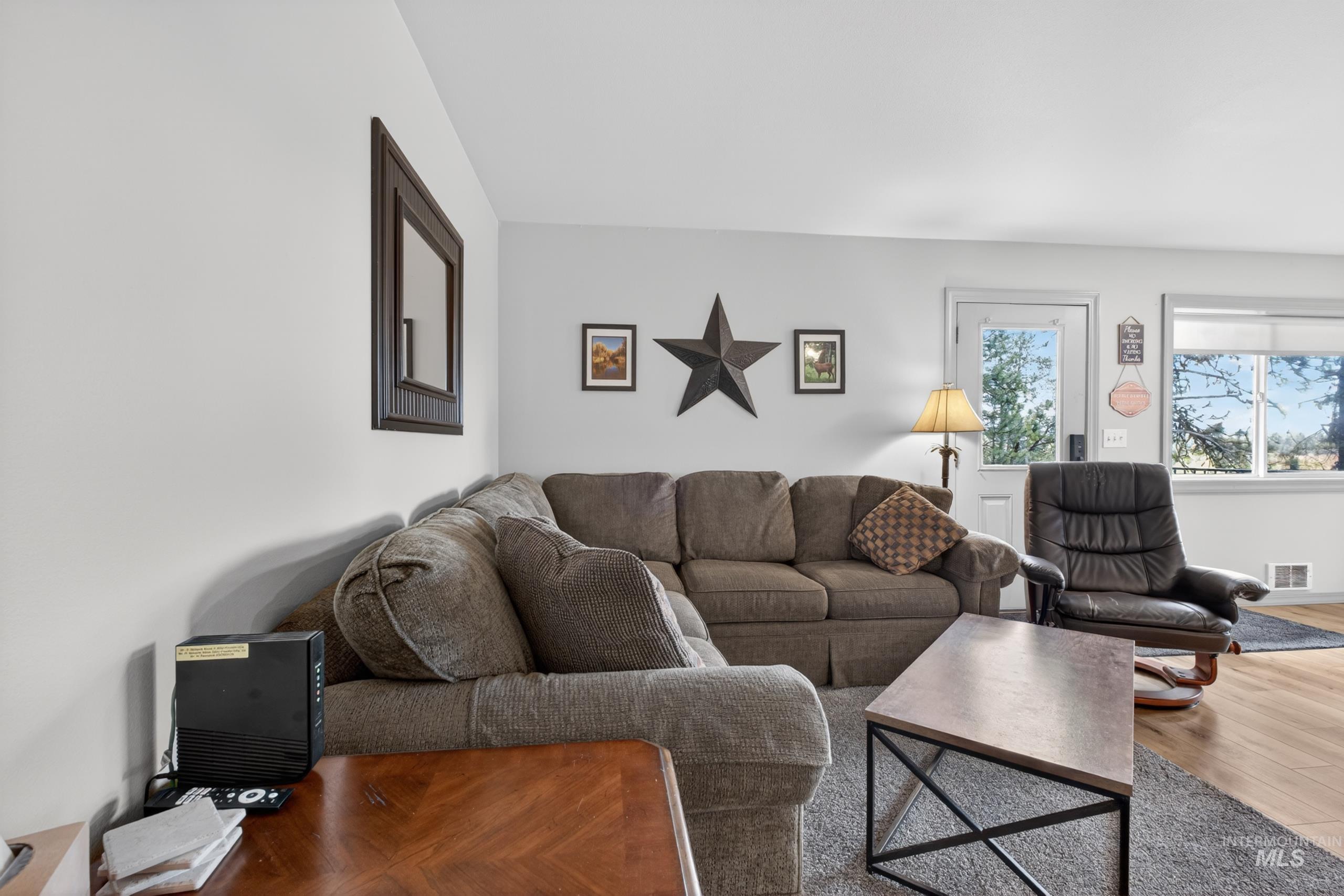 202 Sunny Way, McCall, Idaho 83638, 2 Bedrooms, 2 Bathrooms, Residential For Sale, Price $559,900,MLS 98986452