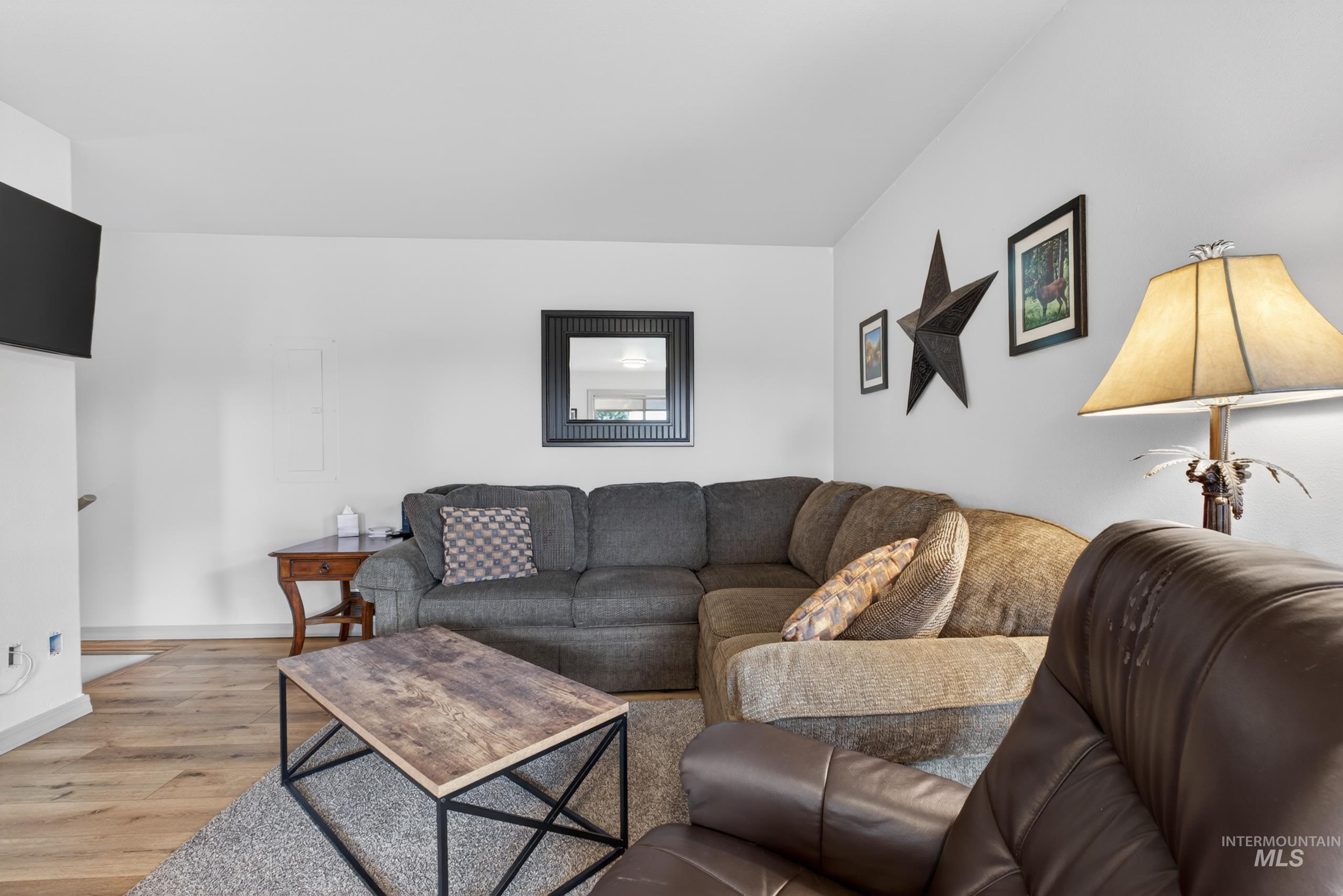 202 Sunny Way, McCall, Idaho 83638, 2 Bedrooms, 2 Bathrooms, Residential For Sale, Price $559,900,MLS 98986452