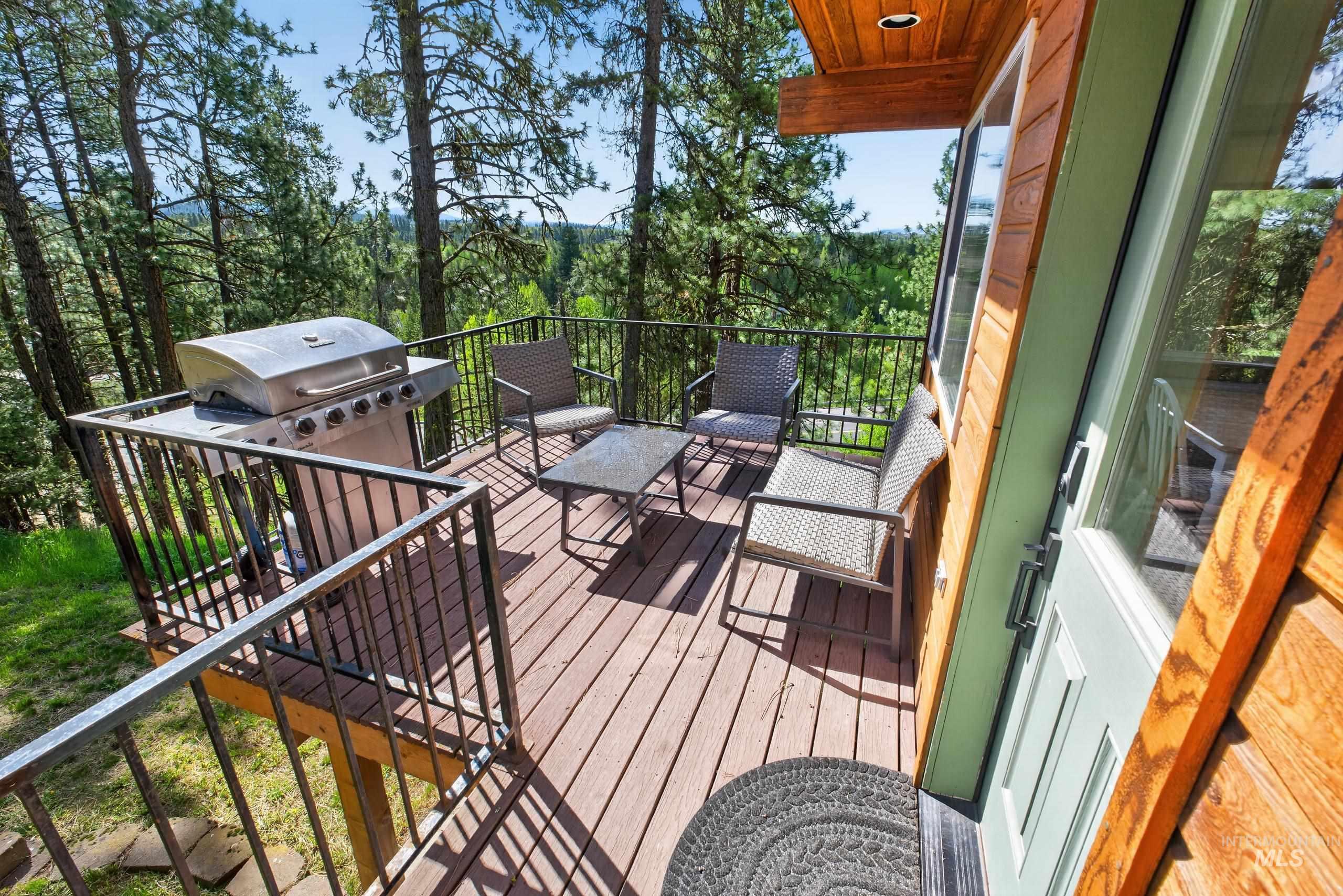 202 Sunny Way, McCall, Idaho 83638, 2 Bedrooms, 2 Bathrooms, Residential For Sale, Price $559,900,MLS 98986452