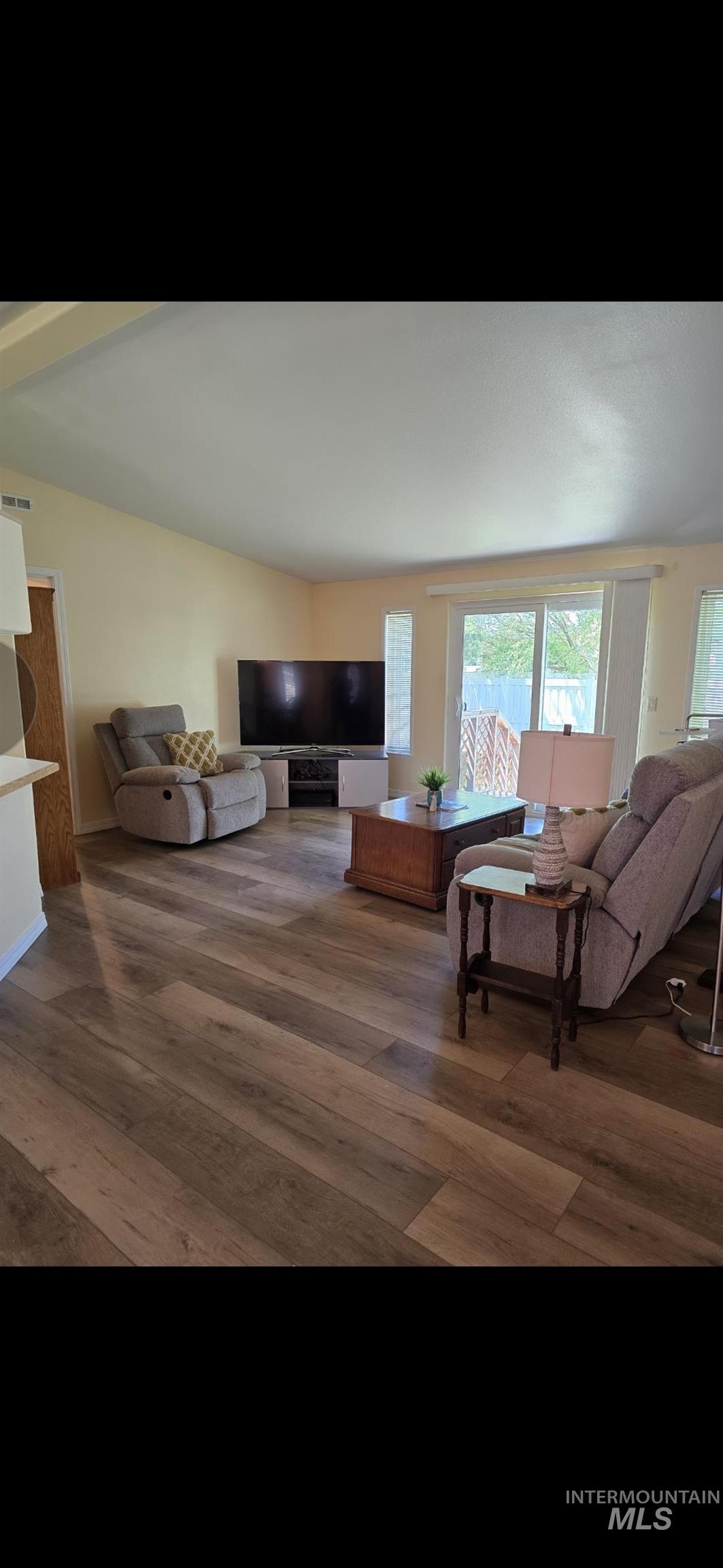 2011 Palace Place, Heyburn, Idaho 83336-000, 3 Bedrooms, 2 Bathrooms, Residential For Sale, Price $289,000,MLS 98986456
