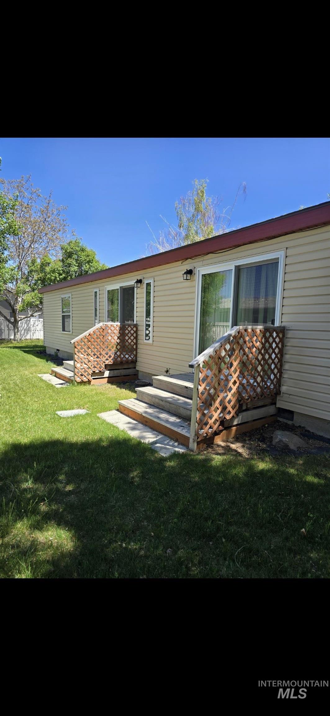 2011 Palace Place, Heyburn, Idaho 83336-000, 3 Bedrooms, 2 Bathrooms, Residential For Sale, Price $289,000,MLS 98986456