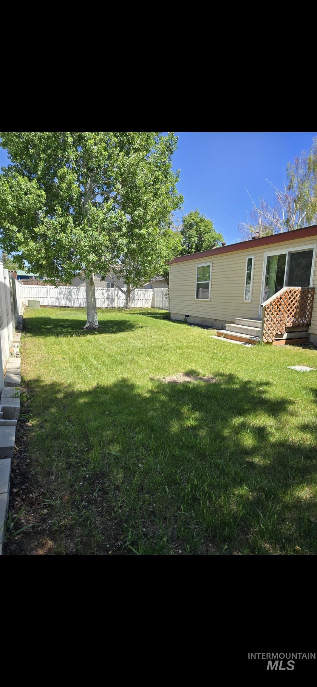 2011 Palace Place, Heyburn, Idaho 83336-000, 3 Bedrooms, 2 Bathrooms, Residential For Sale, Price $289,000,MLS 98986456