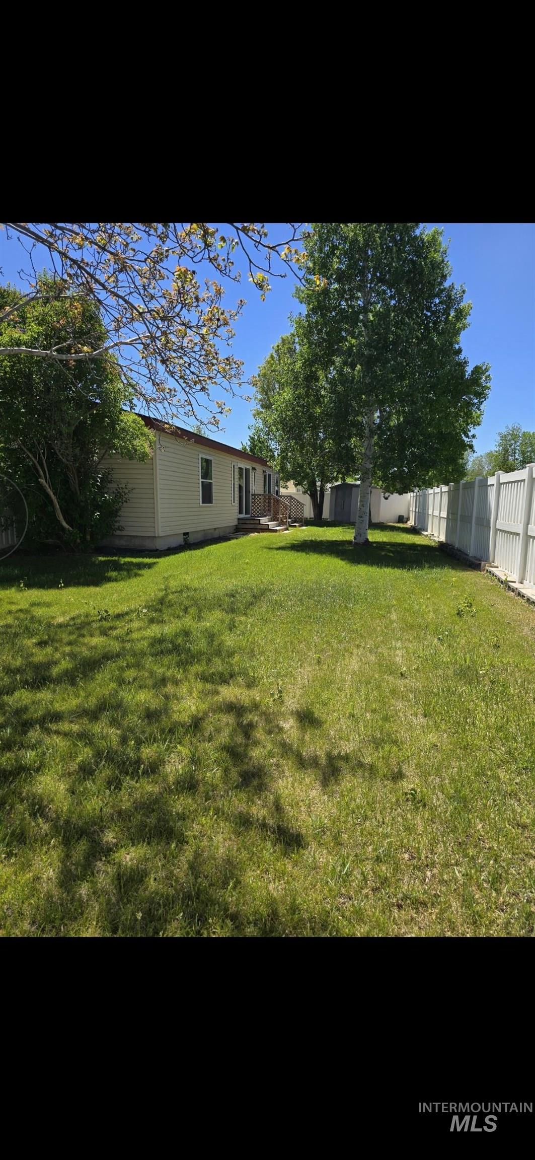 2011 Palace Place, Heyburn, Idaho 83336-000, 3 Bedrooms, 2 Bathrooms, Residential For Sale, Price $289,000,MLS 98986456