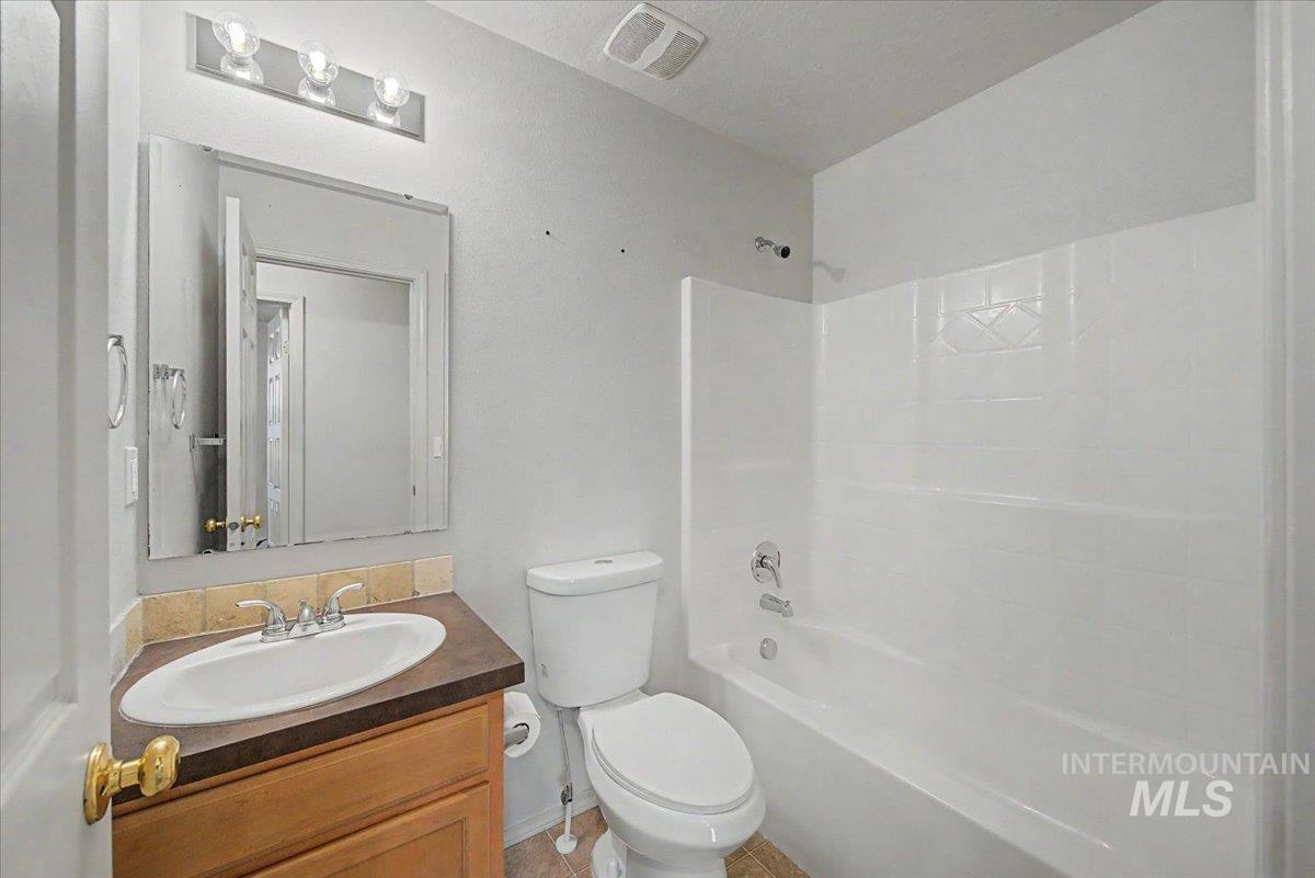 16607 Chino Ave, Caldwell, Idaho 83607, 3 Bedrooms, 2 Bathrooms, Residential For Sale, Price $340,000,MLS 98986459