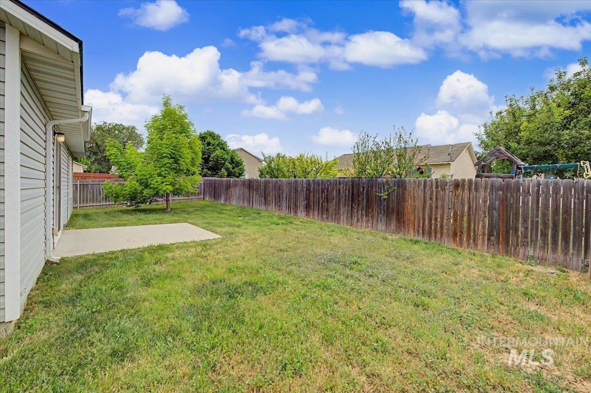 16607 Chino Ave, Caldwell, Idaho 83607, 3 Bedrooms, 2 Bathrooms, Residential For Sale, Price $340,000,MLS 98986459