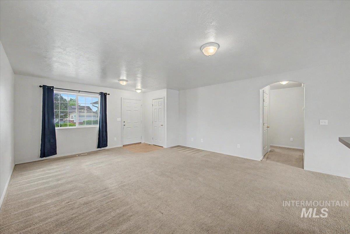 16607 Chino Ave, Caldwell, Idaho 83607, 3 Bedrooms, 2 Bathrooms, Residential For Sale, Price $340,000,MLS 98986459