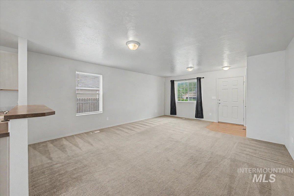 16607 Chino Ave, Caldwell, Idaho 83607, 3 Bedrooms, 2 Bathrooms, Residential For Sale, Price $340,000,MLS 98986459