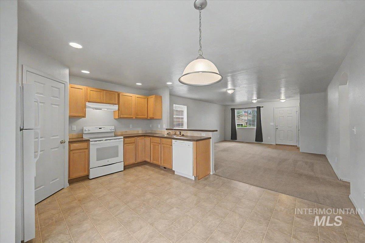 16607 Chino Ave, Caldwell, Idaho 83607, 3 Bedrooms, 2 Bathrooms, Residential For Sale, Price $340,000,MLS 98986459