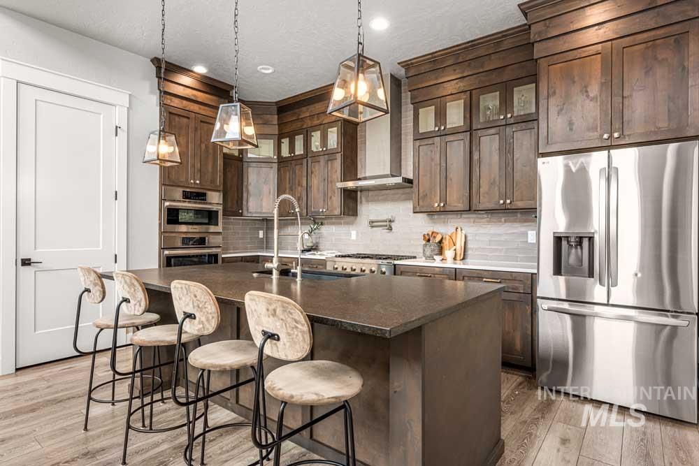 8201 W Corinthia St, Eagle, Idaho 83616, 4 Bedrooms, 3.5 Bathrooms, Residential For Sale, Price $949,900, 98986464