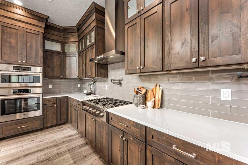 8201 W Corinthia St, Eagle, Idaho 83616, 4 Bedrooms, 3.5 Bathrooms, Residential For Sale, Price $949,900, 98986464