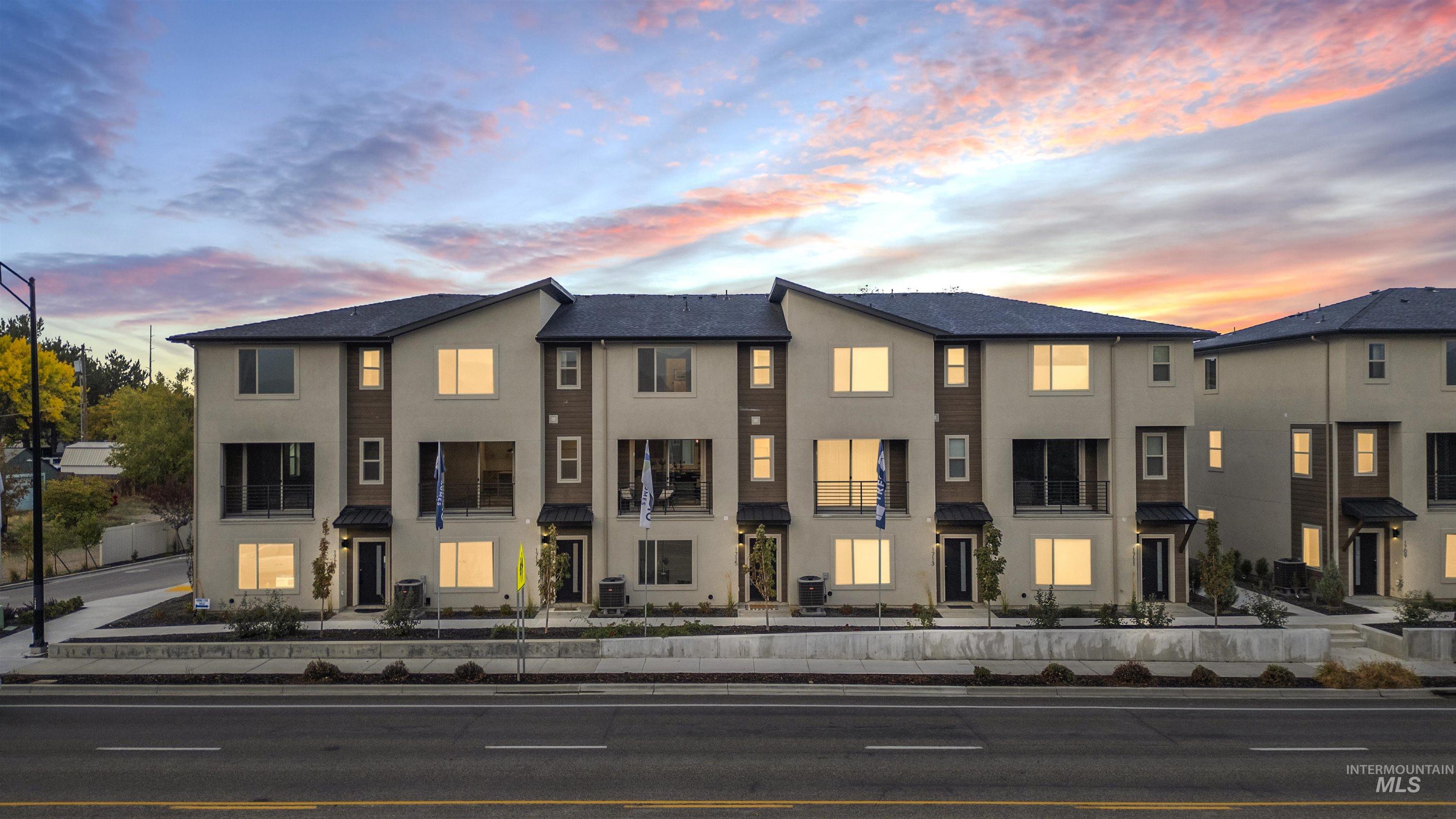 1709 S Federal Way, Boise, Idaho 83705, 3 Bedrooms, 3.5 Bathrooms, Residential For Sale, Price $608,880, 98986465